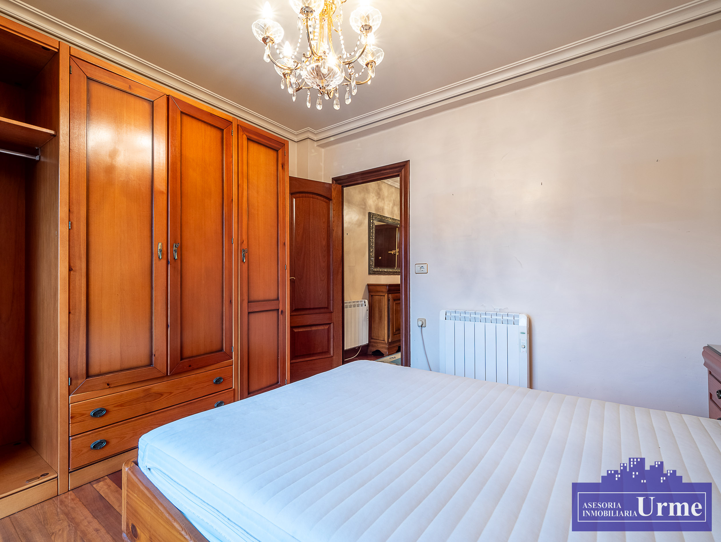 La comodidad de vivir en el centro! 90m2 + balcón, 3 habitaciones, salon, cocina, baño completo mas aseo con lavabo. Informate! La comodidad de vivir en el centro! 90m2 + balcón, 3 habitaciones, salon, cocina, baño completo mas aseo con lavabo. Informate!