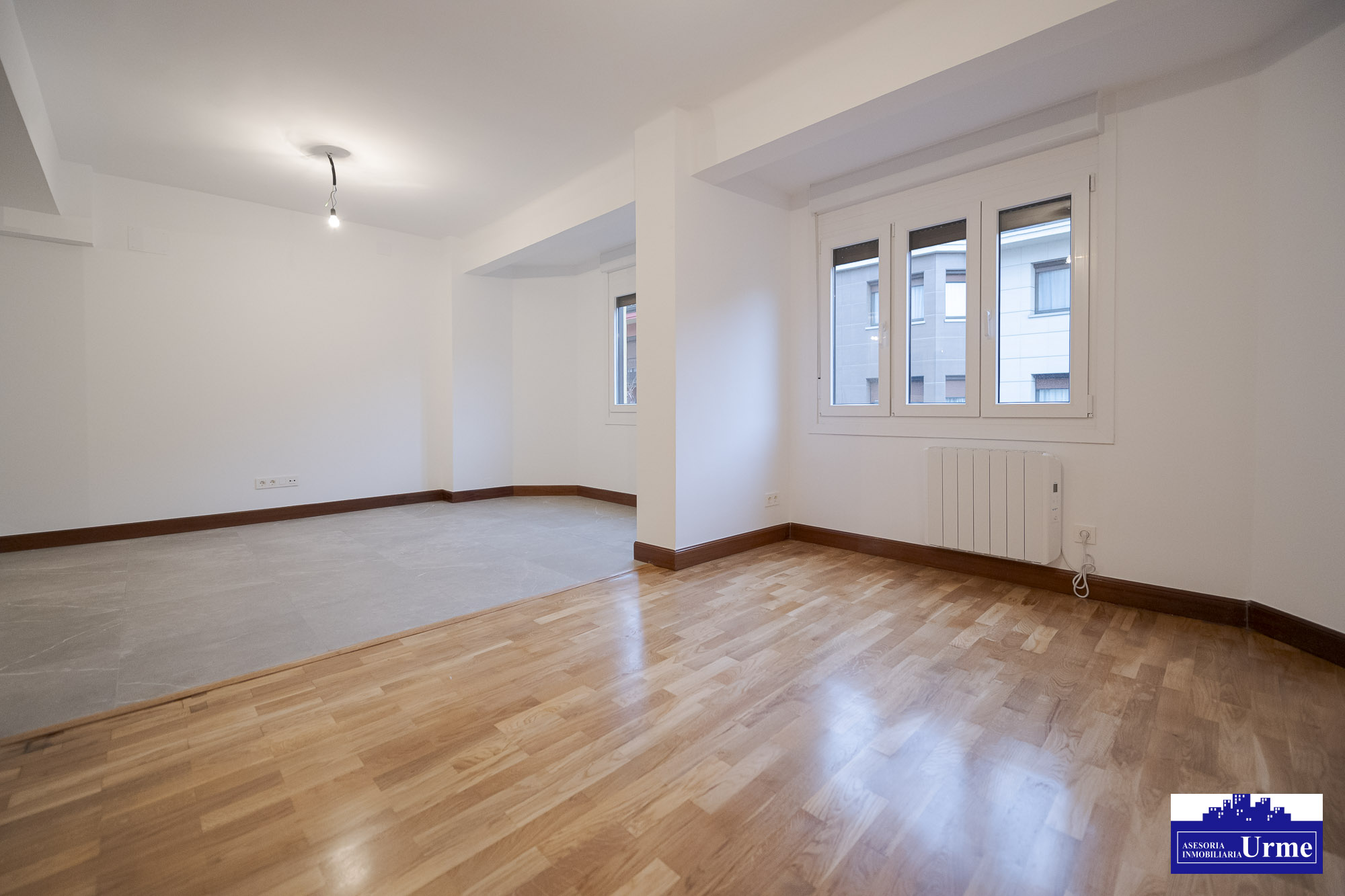 Ubicación ideal, en el centro frente al Mendibil, 2 habitaciones (posibilidad 3)gran salón, cocina a equipada y baño con ducha. A estrenar! infórmate Ubicación ideal, en el centro frente al Mendibil, 2 habitaciones (posibilidad 3)gran salón, cocina a equipada y baño con ducha. A estrenar! infórmate