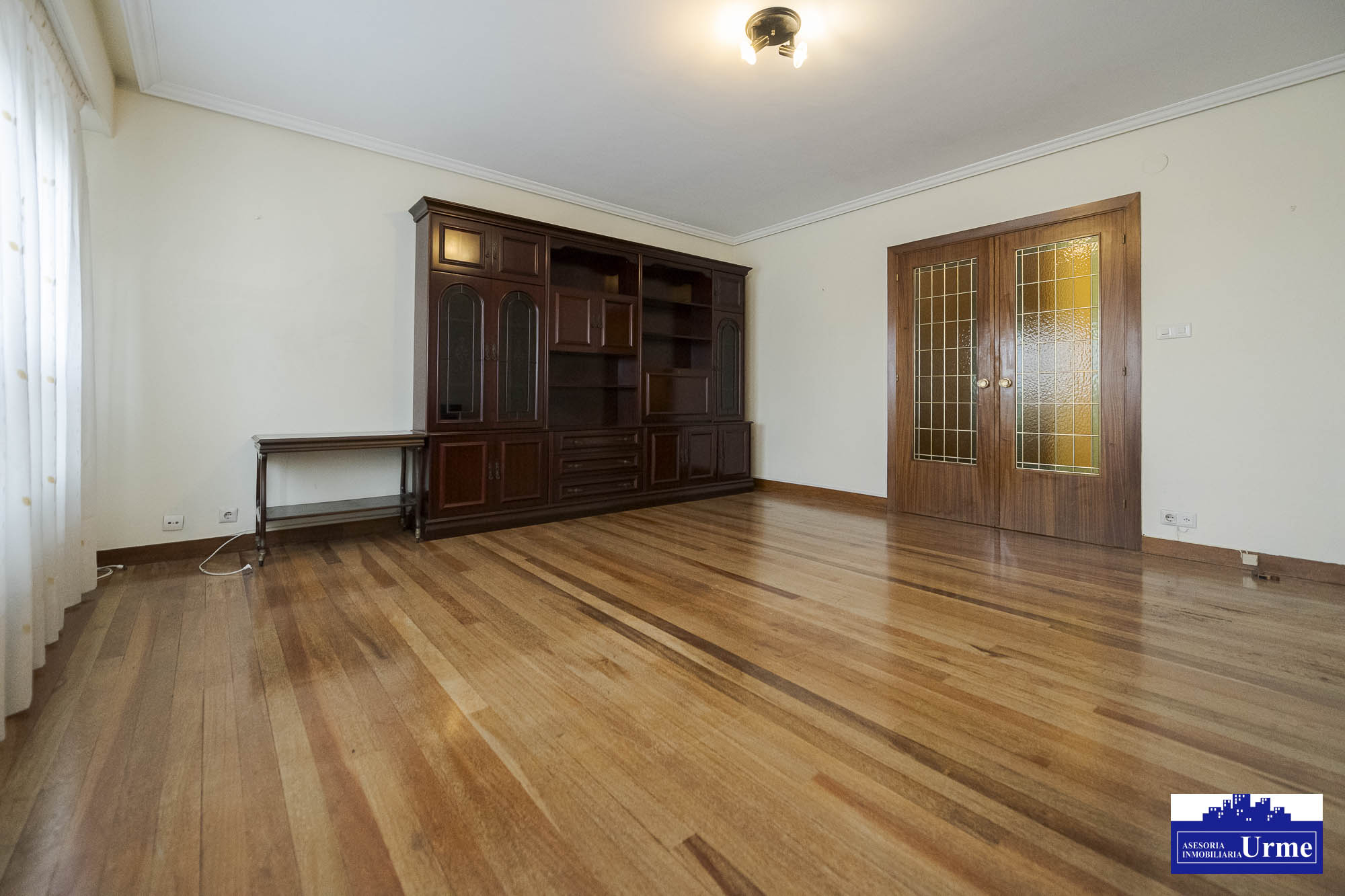 En Behobia vivienda amplia de 102m2 utiles, ubicada en una 2º planta con ascensor.3 Habitaciones, 2 baños, salon de 25m2, cocina equipada, balcon cerrado. Informate!! En Behobia vivienda amplia de 102m2 utiles, ubicada en una 2º planta con ascensor.3 Habitaciones, 2 baños, salon de 25m2, cocina equipada, balcon cerrado. Informate!!