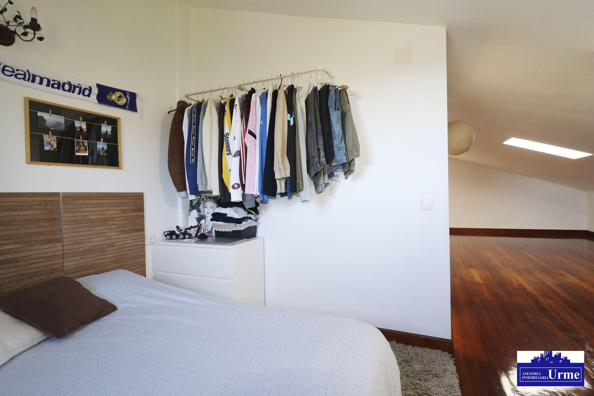 Espectacular villa con piscina en zona tranquila a pocos minutos de Irún. Infórmate!!