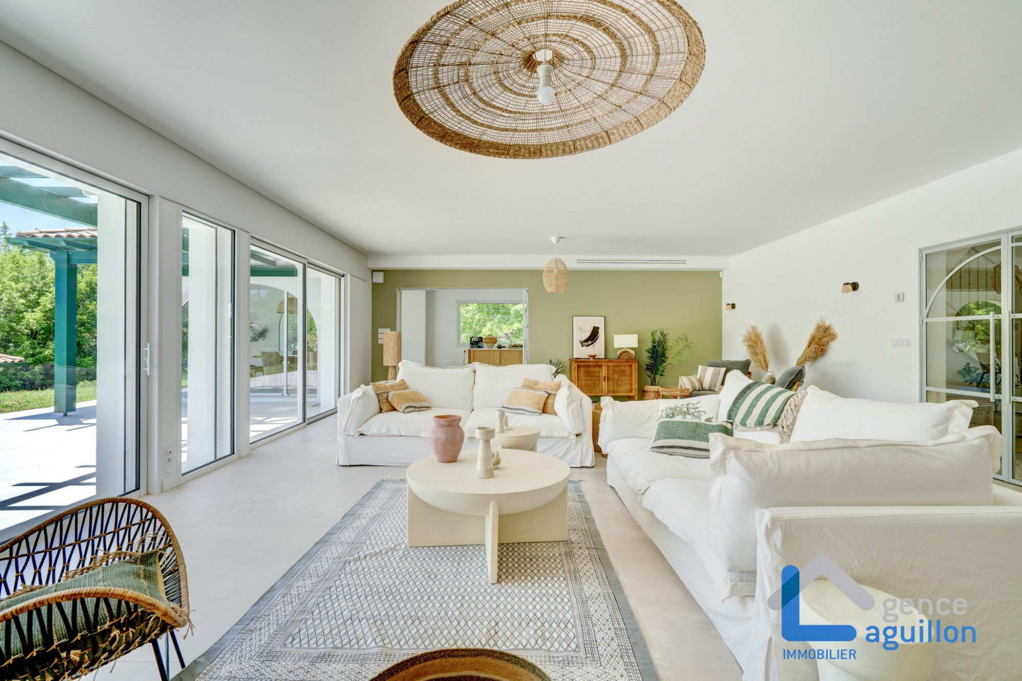 ESPECTACULAR villa individual en entorno natural con privacidad absoluta.8milm2 de terreno arbolado. Piscina climatizada, hammam jacuzzi..Un sueño hecho realidad!! ESPECTACULAR villa individual en entorno natural con privacidad absoluta.8milm2 de terreno arbolado. Piscina climatizada, hammam jacuzzi..Un sueño hecho realidad!!