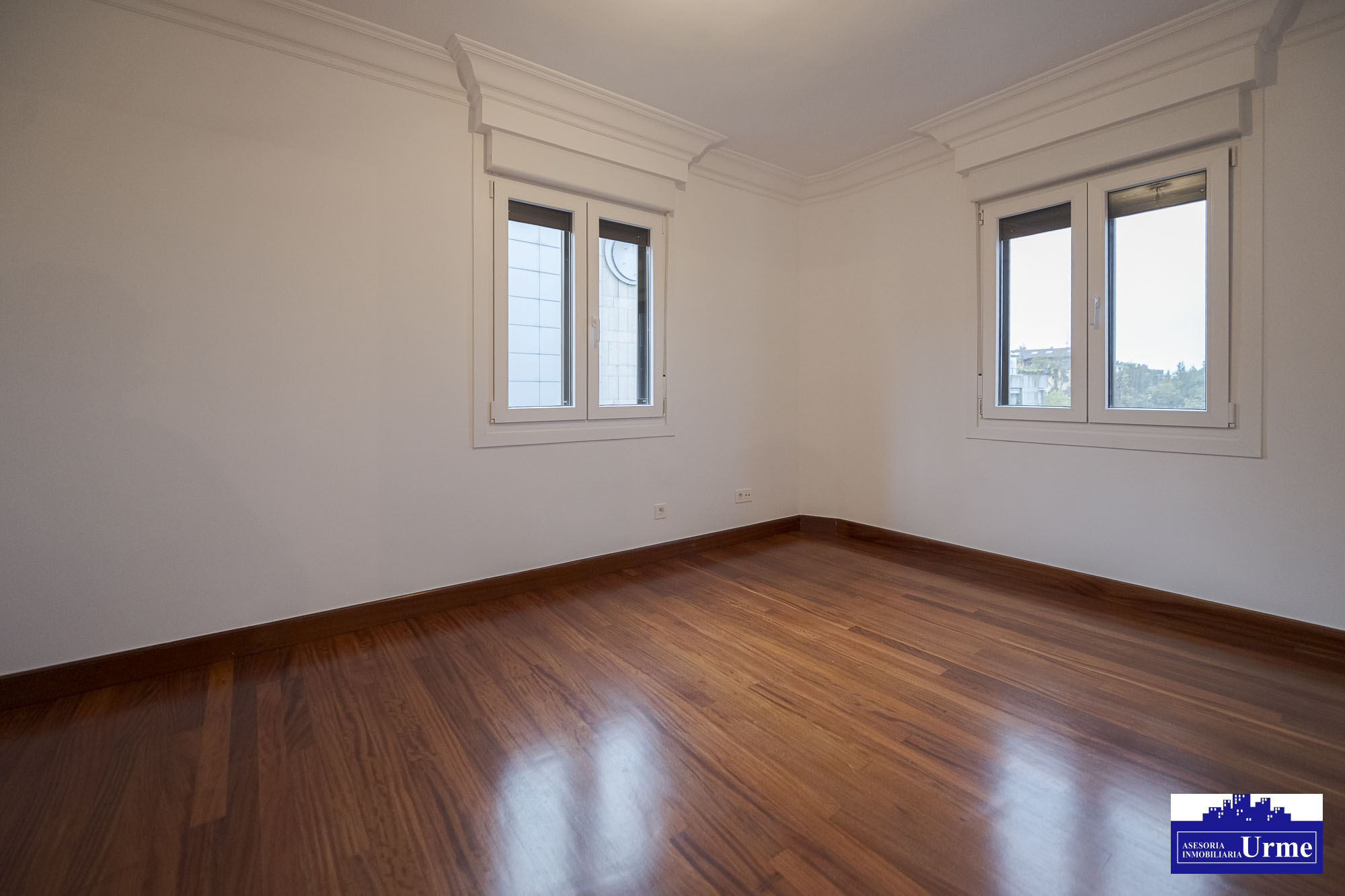 En Almirante Arizmendi, vivienda a estrenar tras reforma. 2/3 habitaciones, salón , cocina equipada y baño.Vistas despejadas!! listo  para entrar a vivir!!