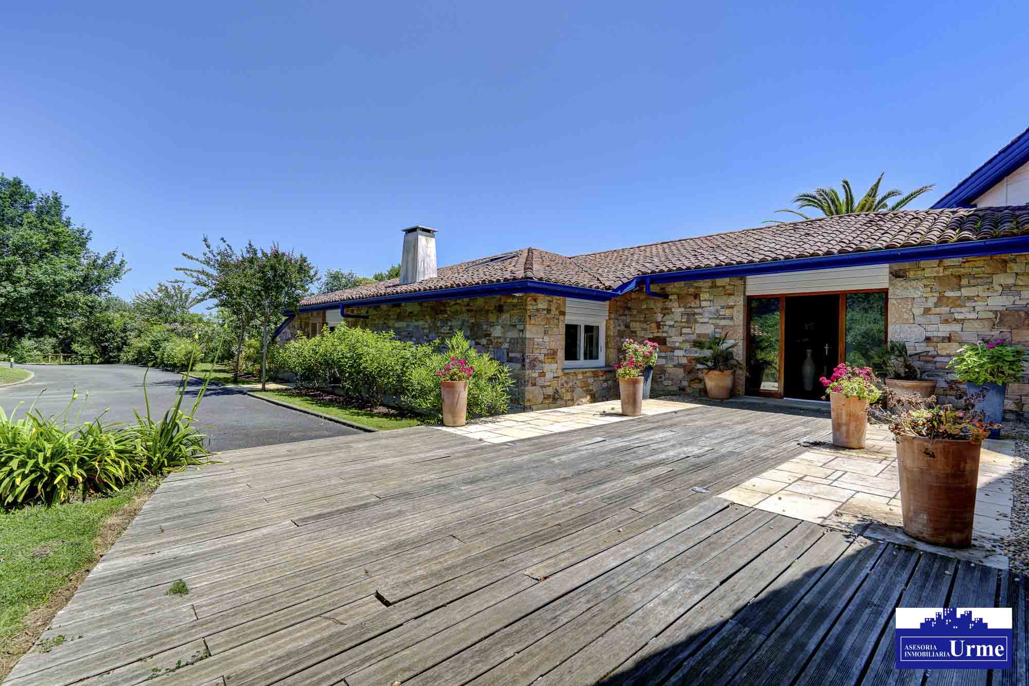 En Urrugne Espectacular villa individual con piscina climatizada y vistas panorámicas a las montañas. A pocos minutos de la frontera.Un sueño hecho realidad! En Urrugne Espectacular villa individual con piscina climatizada y vistas panorámicas a las montañas. A pocos minutos de la frontera.Un sueño hecho realidad!