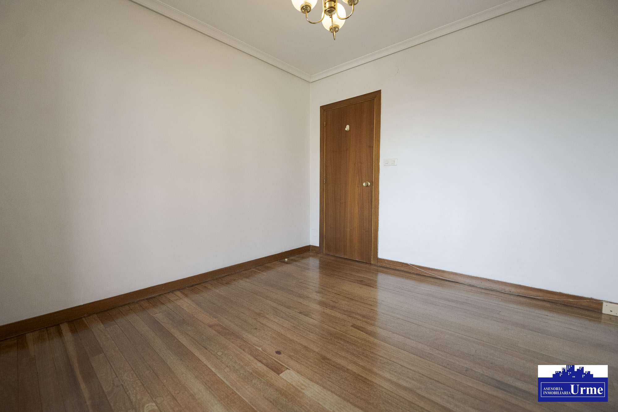 En Behobia vivienda amplia de 102m2 utiles, ubicada en una 2º planta con ascensor.3 Habitaciones, 2 baños, salon de 25m2, cocina equipada, balcon cerrado. Informate!! En Behobia vivienda amplia de 102m2 utiles, ubicada en una 2º planta con ascensor.3 Habitaciones, 2 baños, salon de 25m2, cocina equipada, balcon cerrado. Informate!!