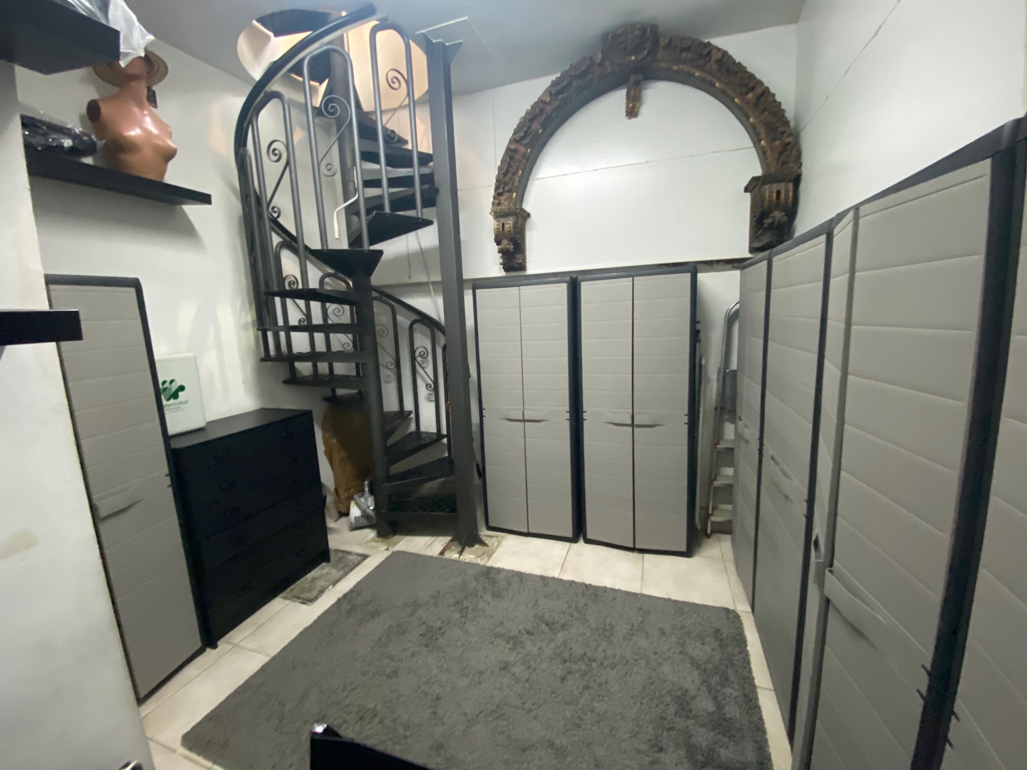 En Luis Mariano se vende local en esquina, elegante y en perfecto estado! infórmate en nuestras oficinas!