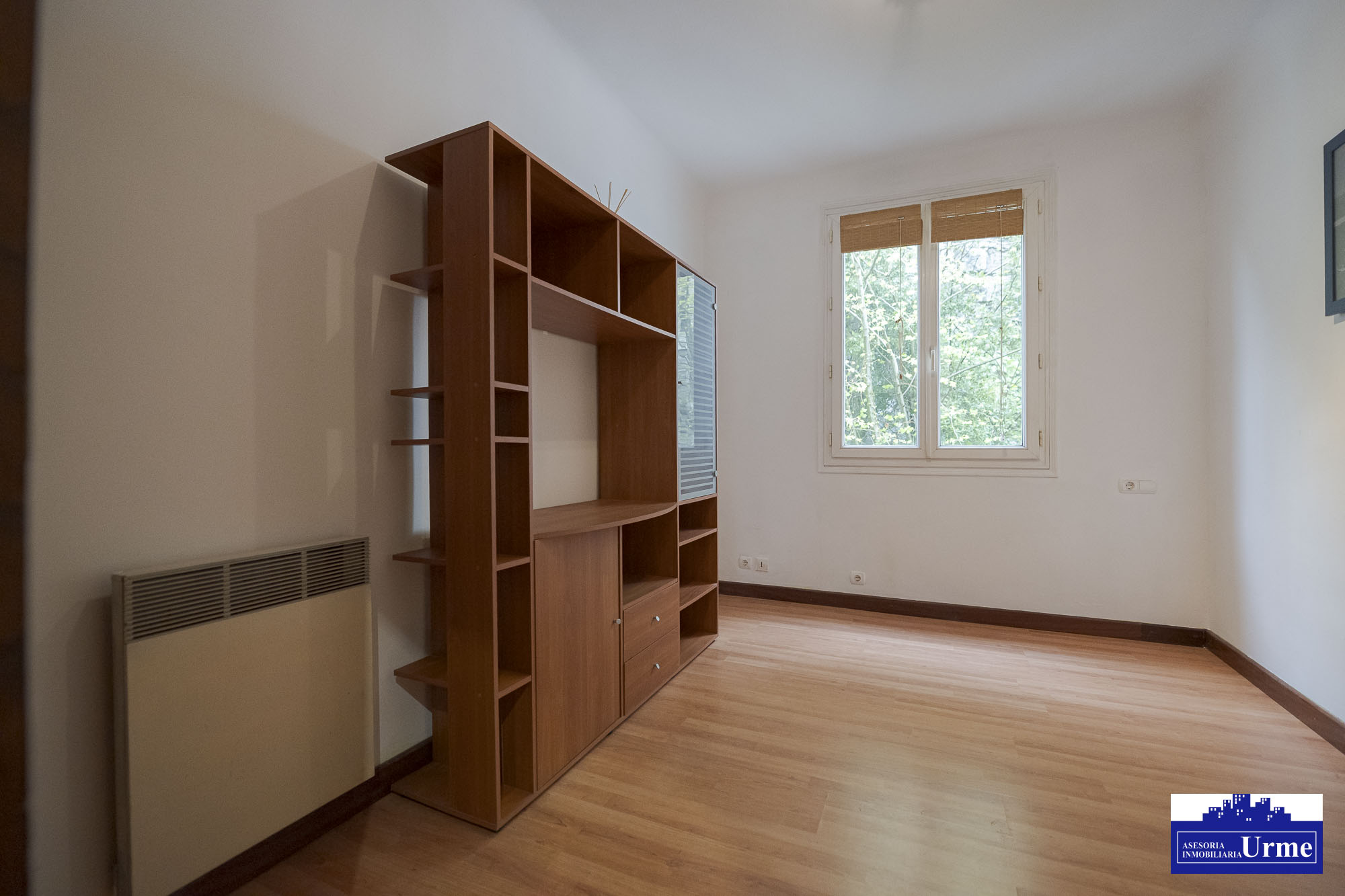 En Biriatou a posos pasos de la frontera de Behobia, vivienda en una 2º y ultima planta, con encanto y a un precio correcto!!