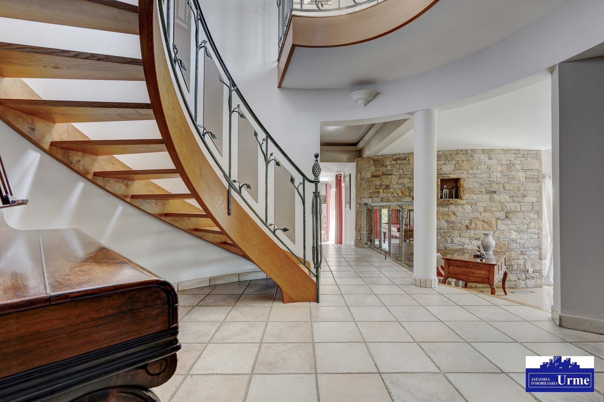 En Urrugne Espectacular villa individual con piscina climatizada y vistas panorámicas a las montañas. A pocos minutos de la frontera.Un sueño hecho realidad! En Urrugne Espectacular villa individual con piscina climatizada y vistas panorámicas a las montañas. A pocos minutos de la frontera.Un sueño hecho realidad!