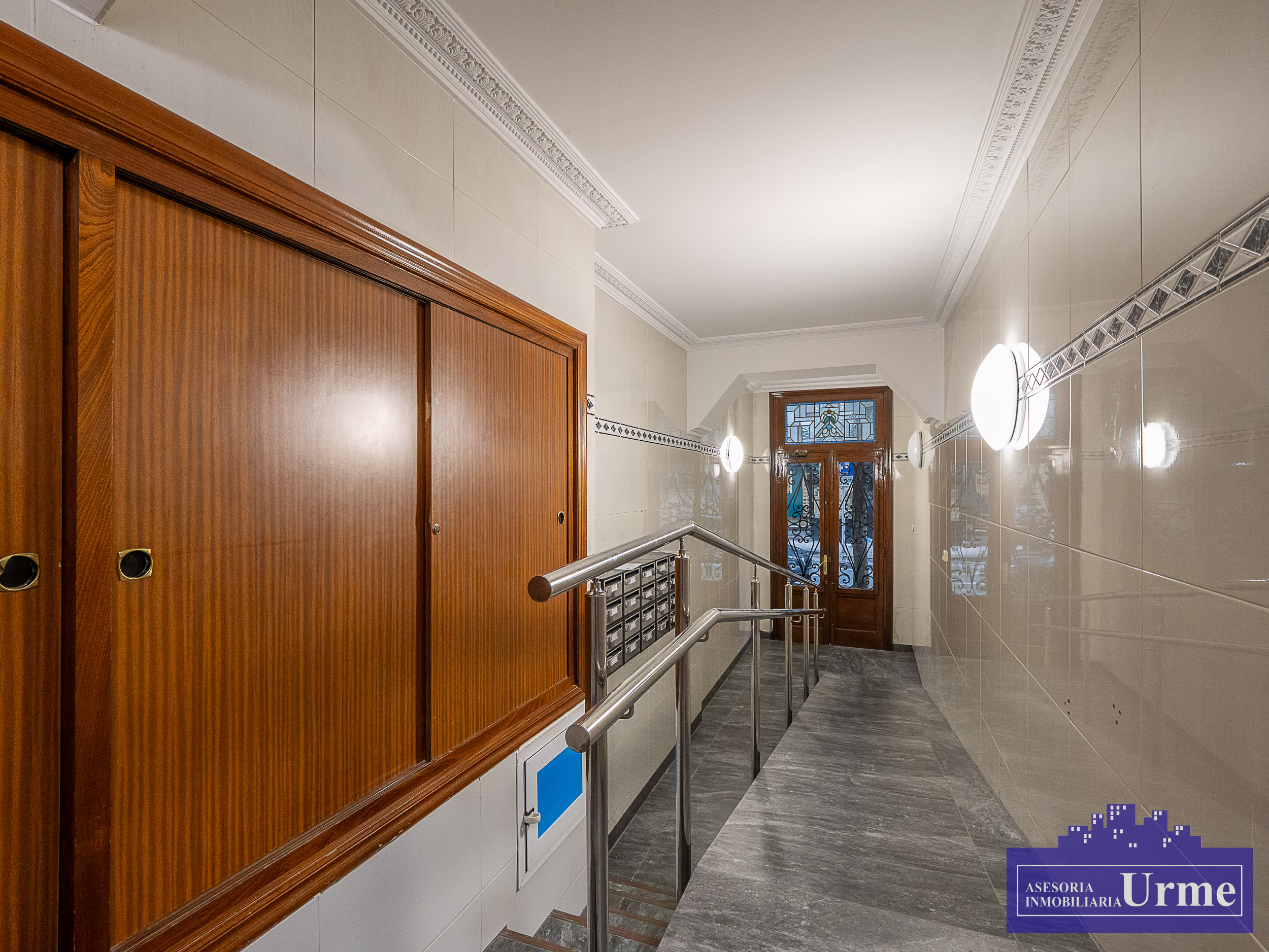 La comodidad de vivir en el centro! 90m2 + balcón, 3 habitaciones, salon, cocina, baño completo mas aseo con lavabo. Informate! La comodidad de vivir en el centro! 90m2 + balcón, 3 habitaciones, salon, cocina, baño completo mas aseo con lavabo. Informate!