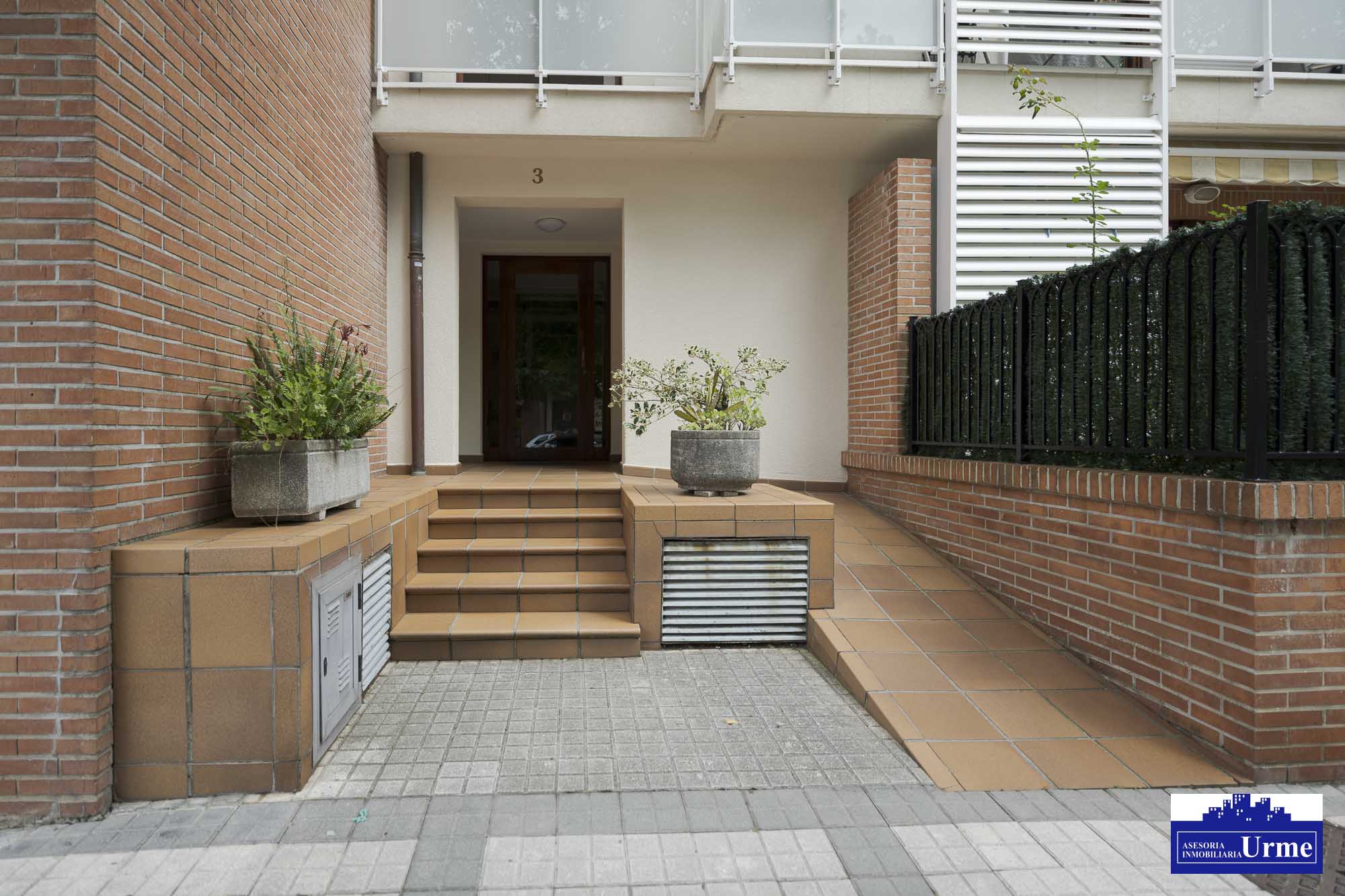 Duplex en Puiana, 116m2 utiles. Tres terrazas estupendas!! salon majo, cocina equipada y dos baños.Tu zona ideal para vivir!!Informate