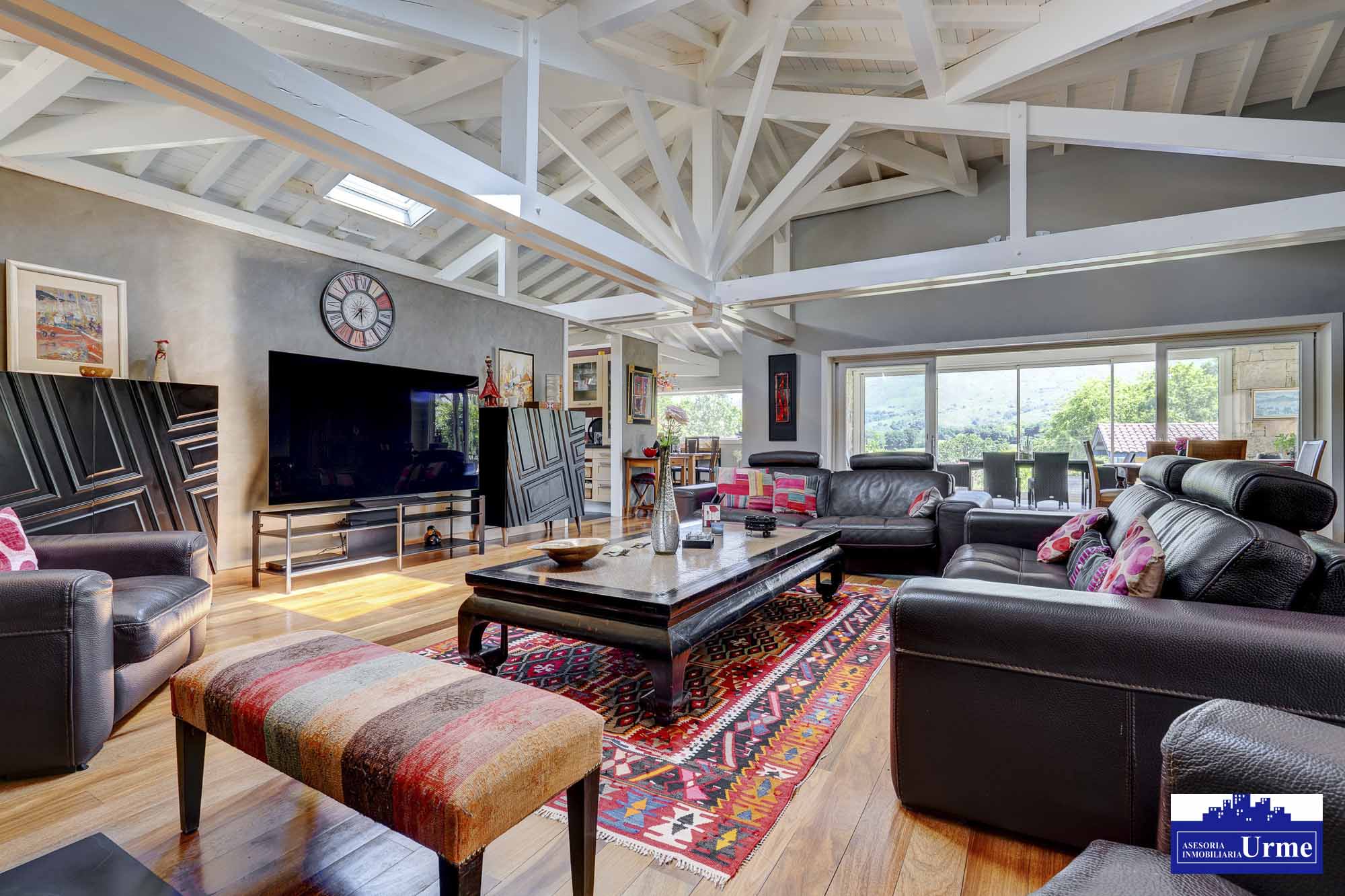 En Urrugne Espectacular villa individual con piscina climatizada y vistas panorámicas a las montañas. A pocos minutos de la frontera.Un sueño hecho realidad! En Urrugne Espectacular villa individual con piscina climatizada y vistas panorámicas a las montañas. A pocos minutos de la frontera.Un sueño hecho realidad!