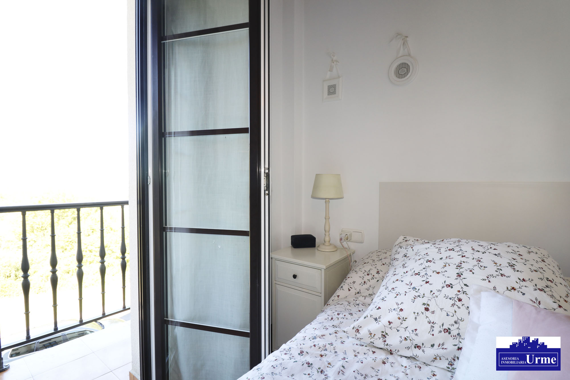 Espectacular villa con piscina en zona tranquila a pocos minutos de Irún. Infórmate!!