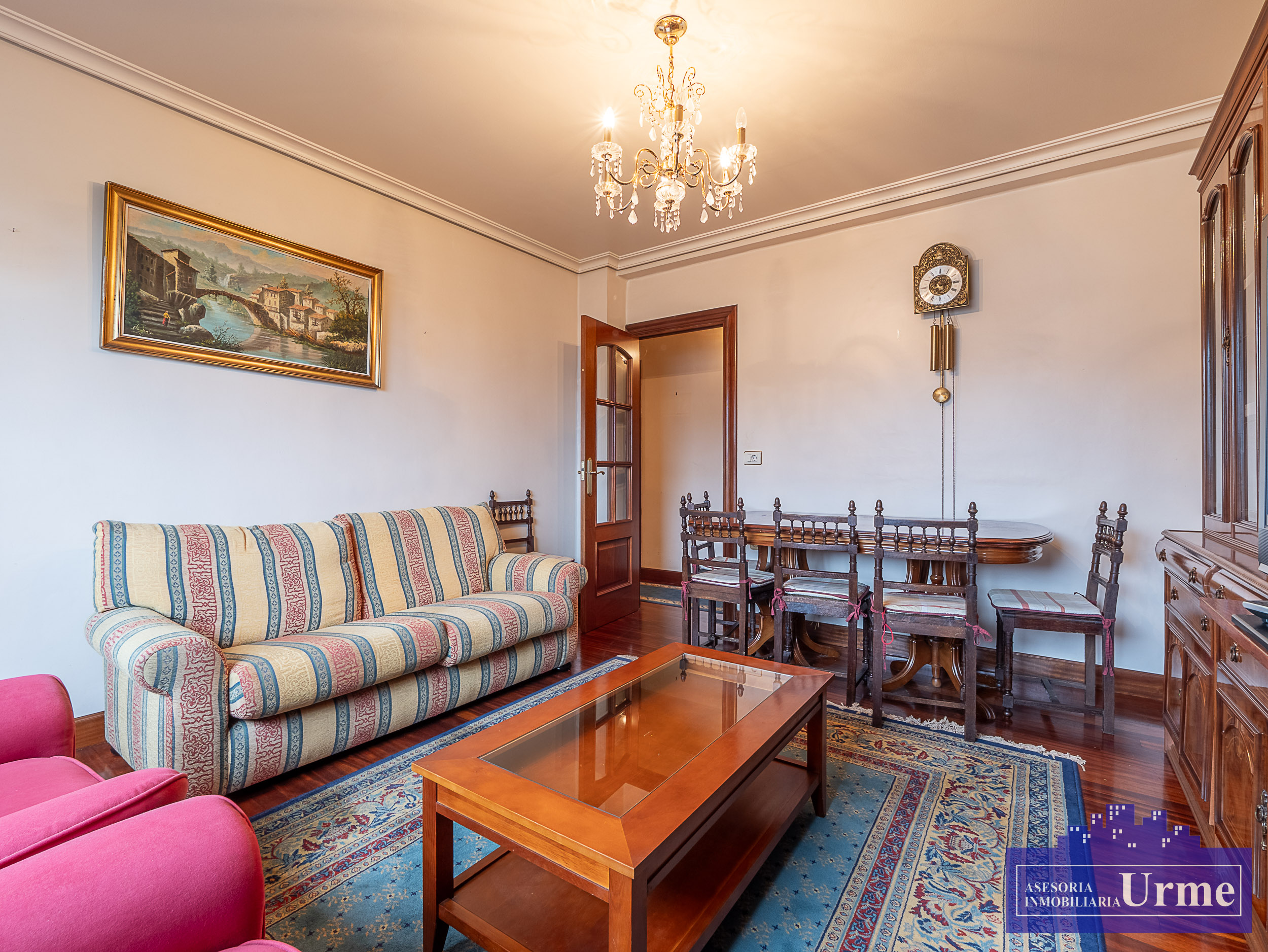 La comodidad de vivir en el centro! 90m2 + balcón, 3 habitaciones, salon, cocina, baño completo mas aseo con lavabo. Informate! La comodidad de vivir en el centro! 90m2 + balcón, 3 habitaciones, salon, cocina, baño completo mas aseo con lavabo. Informate!