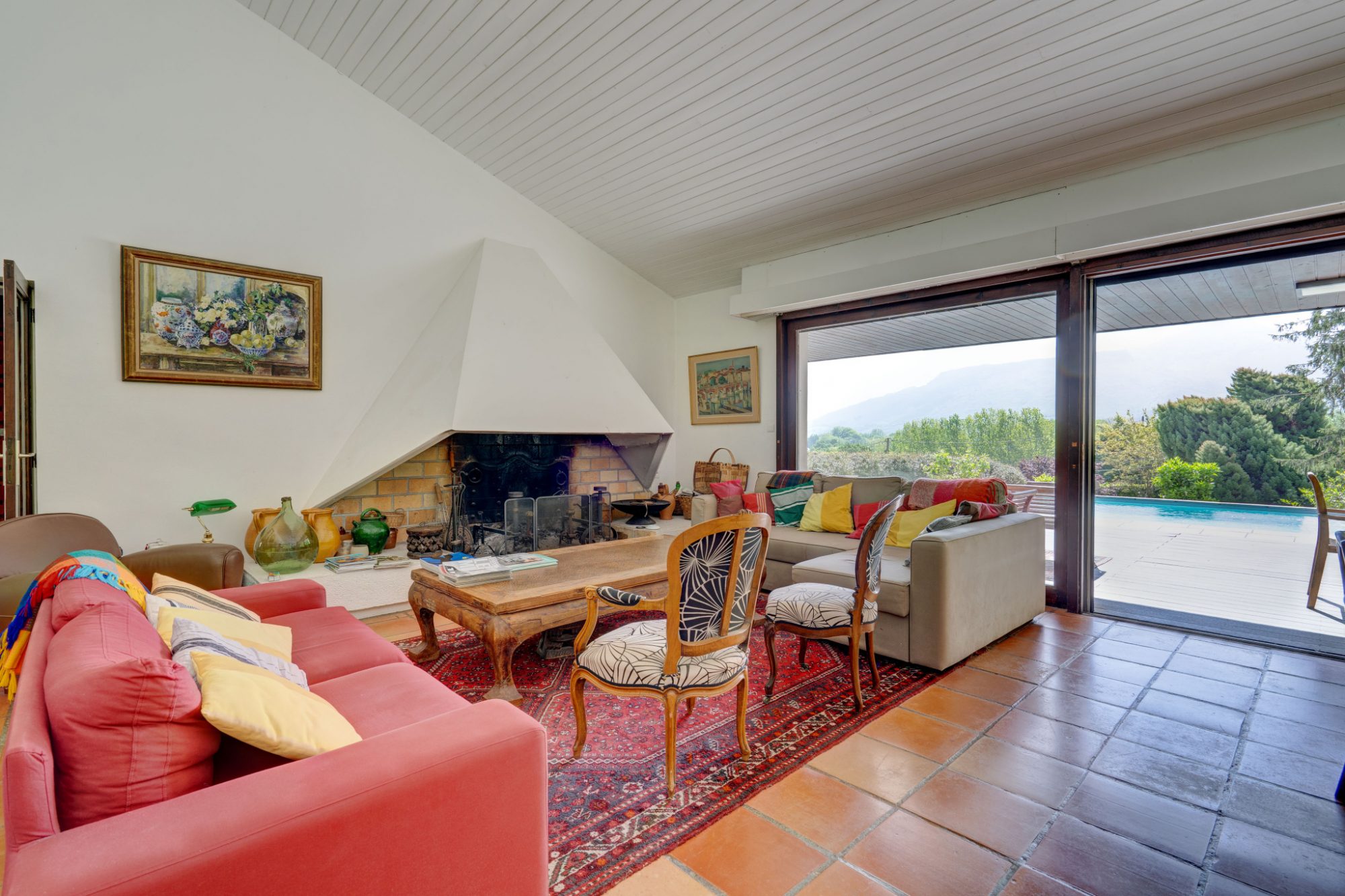 En Urrugne, entorno natural. IMPRESIONANTE villa individual CON PISCINA CLIMATIZADA!!10mil m2 de terreno arbolado y llano. Vistas fantasticas a Larun!!