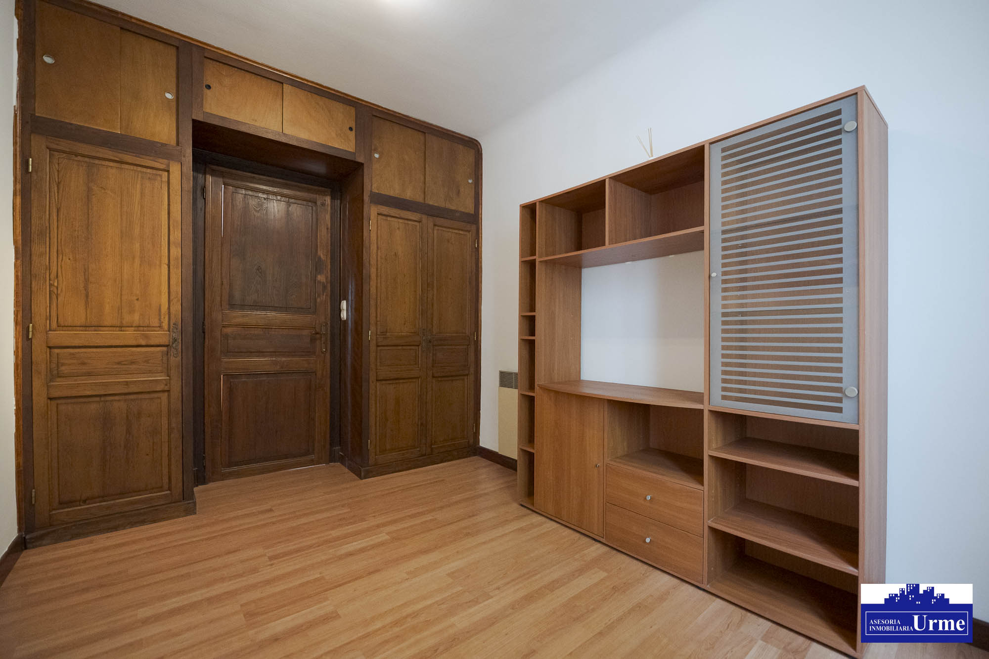 En Biriatou a posos pasos de la frontera de Behobia, vivienda en una 2º y ultima planta, con encanto y a un precio correcto!!