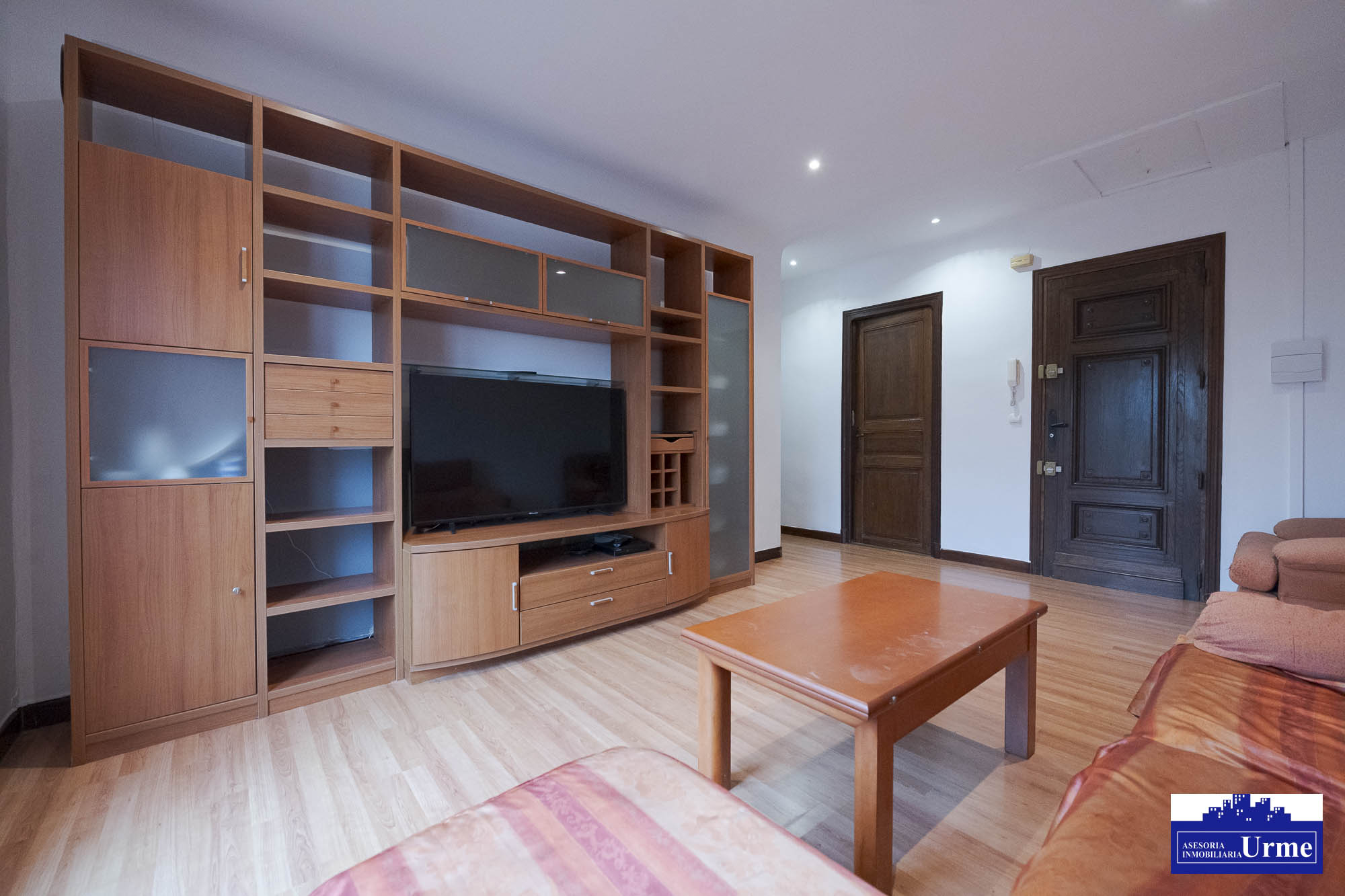 En Biriatou a posos pasos de la frontera de Behobia, vivienda en una 2º y ultima planta, con encanto y a un precio correcto!!