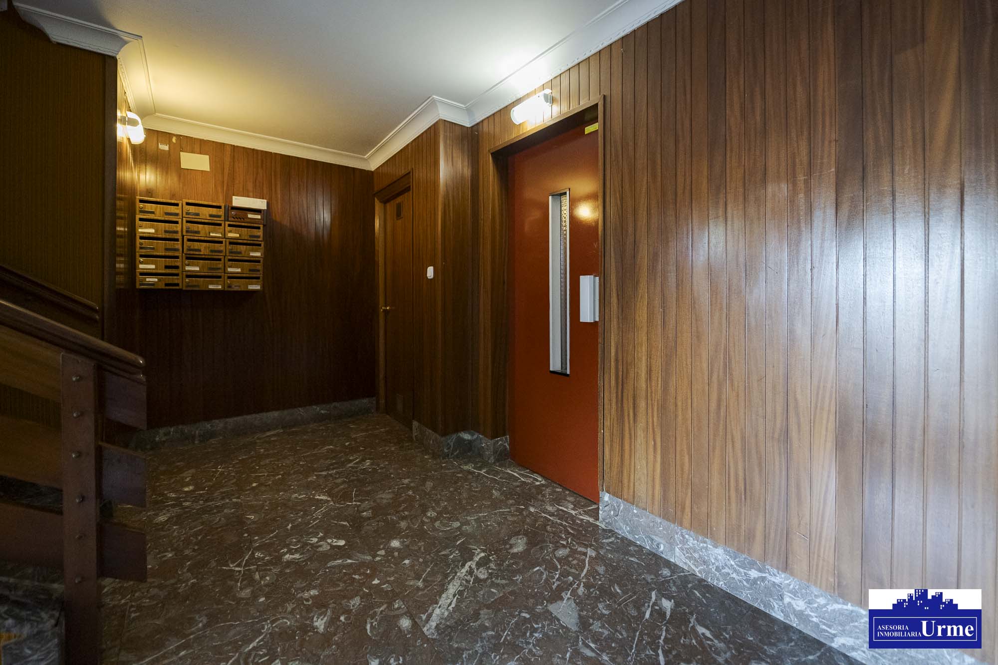 En Behobia vivienda amplia de 102m2 utiles, ubicada en una 2º planta con ascensor.3 Habitaciones, 2 baños, salon de 25m2, cocina equipada, balcon cerrado. Informate!! En Behobia vivienda amplia de 102m2 utiles, ubicada en una 2º planta con ascensor.3 Habitaciones, 2 baños, salon de 25m2, cocina equipada, balcon cerrado. Informate!!