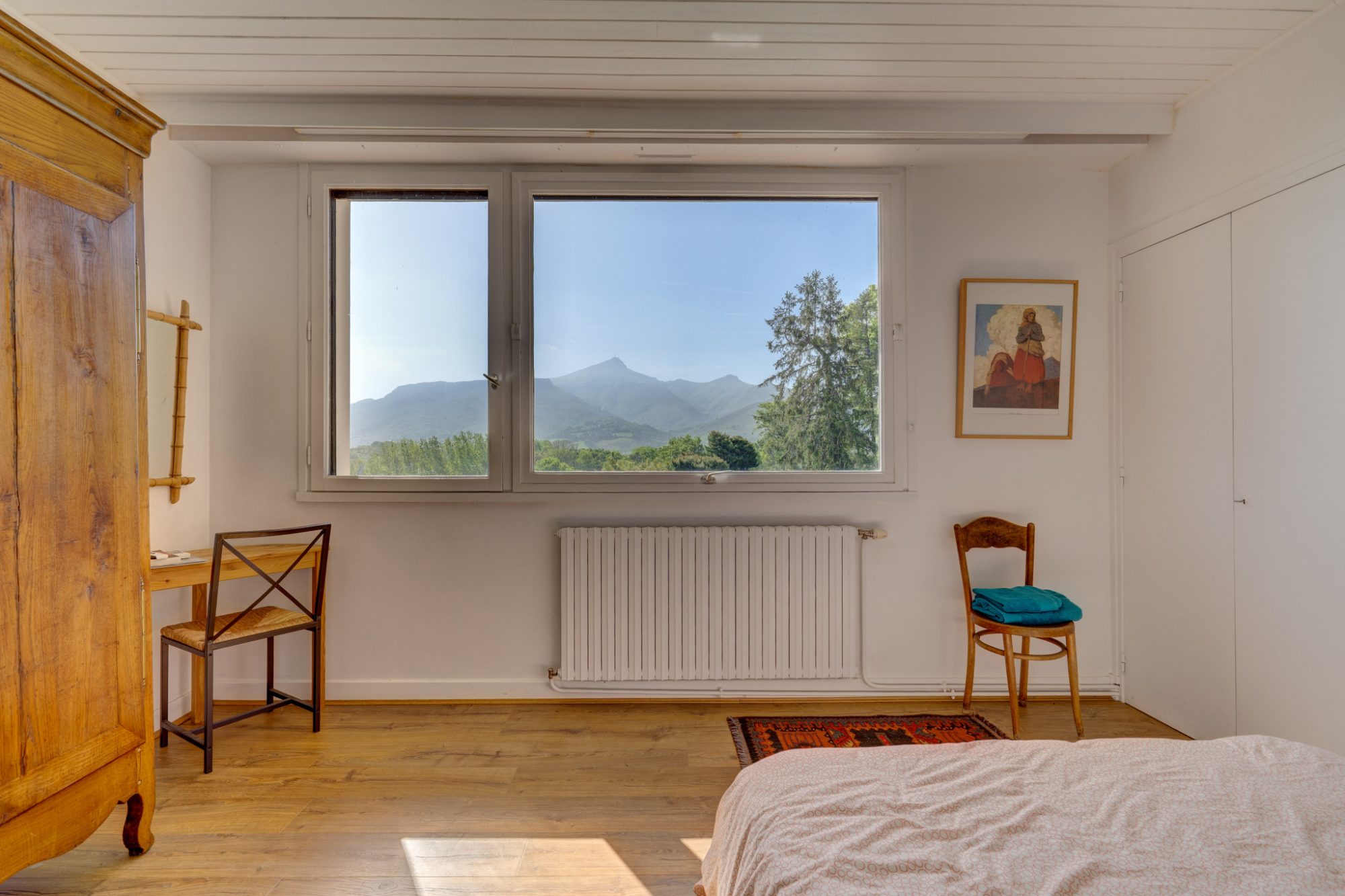 En Urrugne, entorno natural. IMPRESIONANTE villa individual CON PISCINA CLIMATIZADA!!10mil m2 de terreno arbolado y llano. Vistas fantasticas a Larun!!