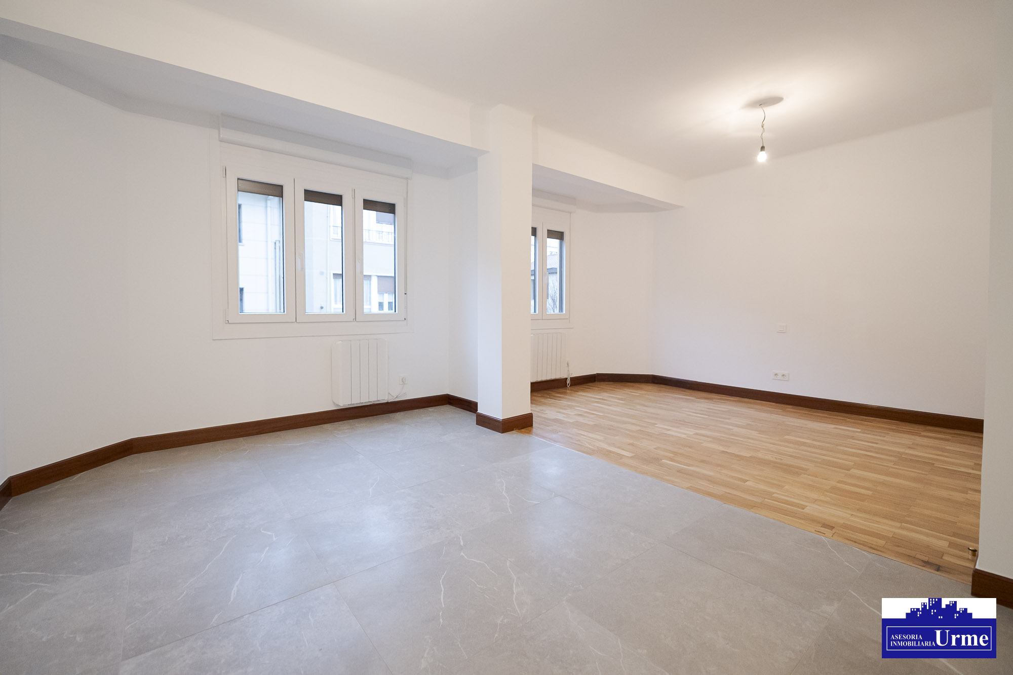 Ubicación ideal, en el centro frente al Mendibil, 2 habitaciones (posibilidad 3)gran salón, cocina a equipada y baño con ducha. A estrenar! infórmate Ubicación ideal, en el centro frente al Mendibil, 2 habitaciones (posibilidad 3)gran salón, cocina a equipada y baño con ducha. A estrenar! infórmate