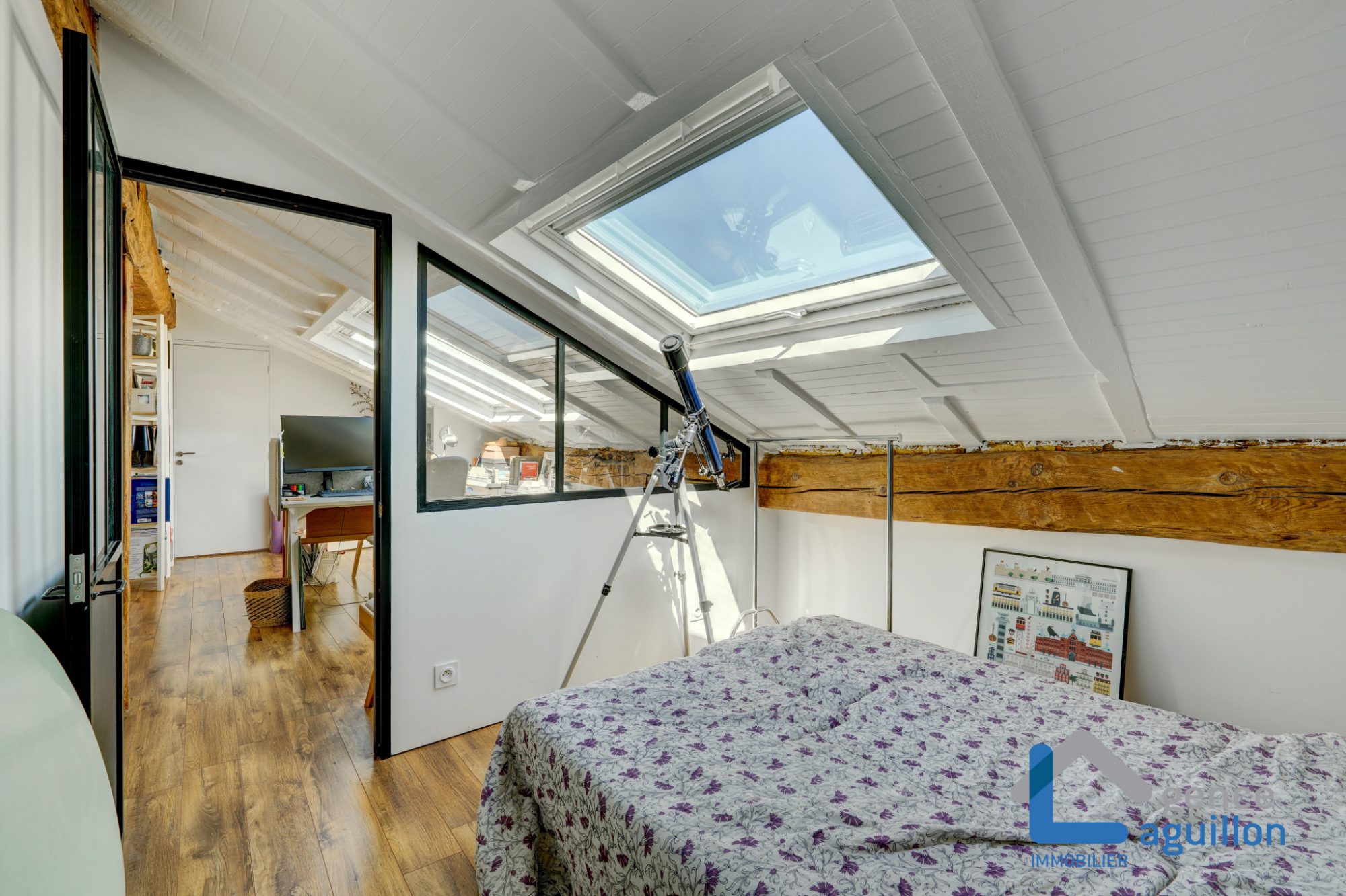 En Puerto Kaneta, a tan solo 100metros de la Bahia, duplex de 126m2, estilo moderno y rustico, vigas aparentes, piedra y mucha luz natural. Te encantara!!!! En Puerto Kaneta, a tan solo 100metros de la Bahia, duplex de 126m2, estilo moderno y rustico, vigas aparentes, piedra y mucha luz natural. Te encantara!!!!