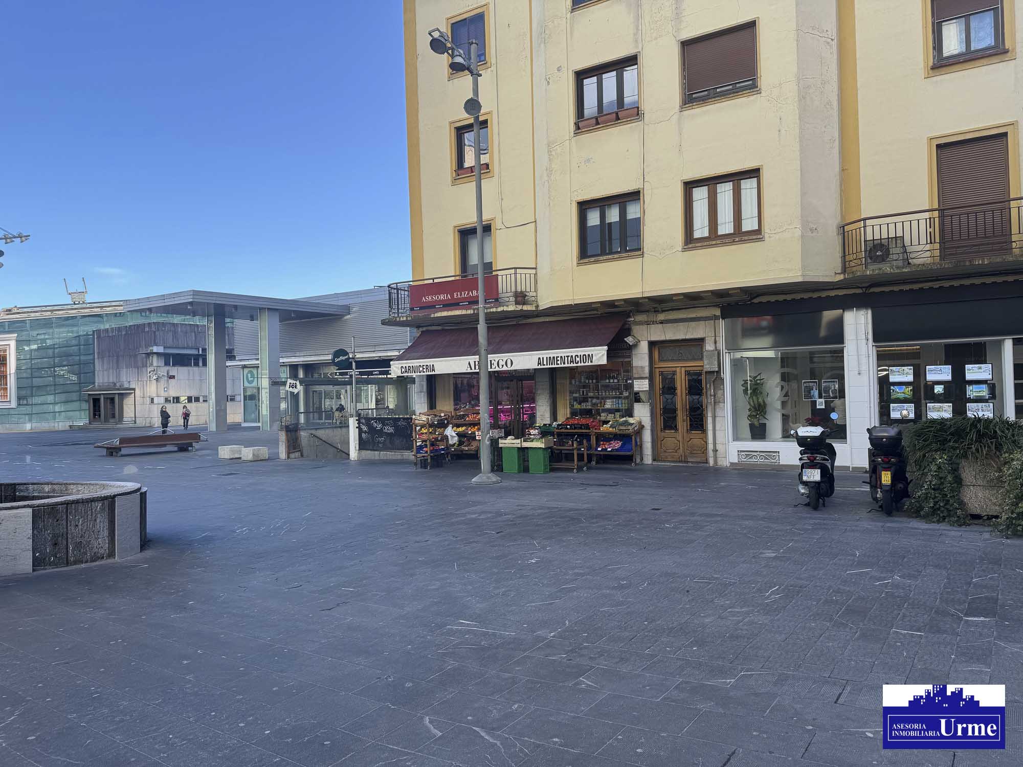 Ubicación ideal, en el centro frente al Mendibil, 2 habitaciones (posibilidad 3)gran salón, cocina a equipada y baño con ducha. A estrenar! infórmate Ubicación ideal, en el centro frente al Mendibil, 2 habitaciones (posibilidad 3)gran salón, cocina a equipada y baño con ducha. A estrenar! infórmate