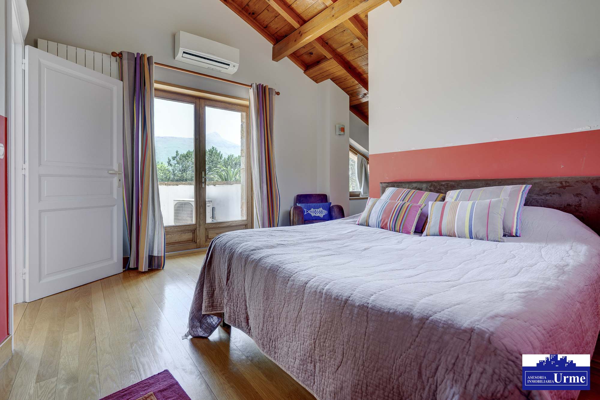 En Urrugne Espectacular villa individual con piscina climatizada y vistas panorámicas a las montañas. A pocos minutos de la frontera.Un sueño hecho realidad! En Urrugne Espectacular villa individual con piscina climatizada y vistas panorámicas a las montañas. A pocos minutos de la frontera.Un sueño hecho realidad!