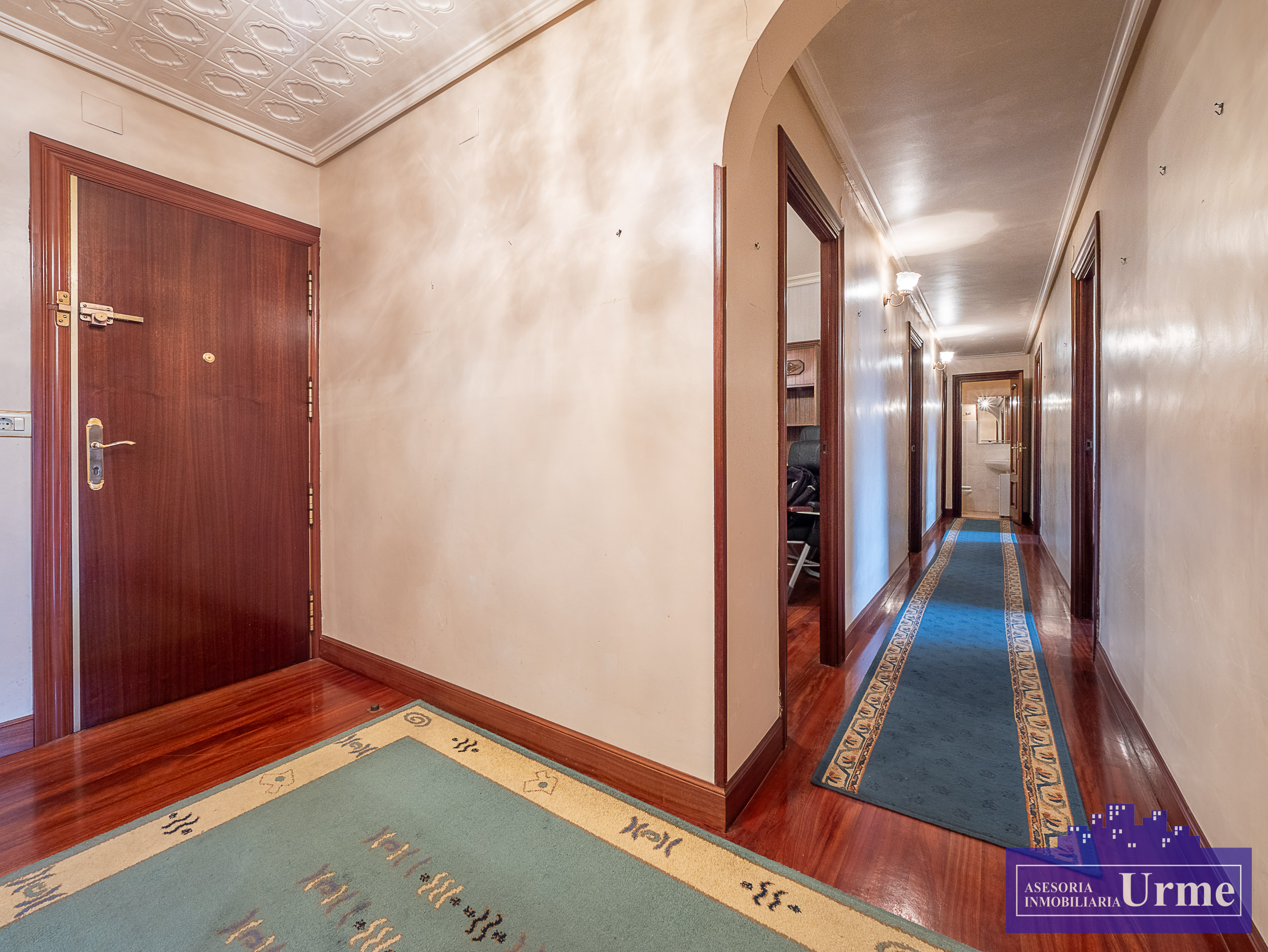 La comodidad de vivir en el centro! 90m2 + balcón, 3 habitaciones, salon, cocina, baño completo mas aseo con lavabo. Informate! La comodidad de vivir en el centro! 90m2 + balcón, 3 habitaciones, salon, cocina, baño completo mas aseo con lavabo. Informate!