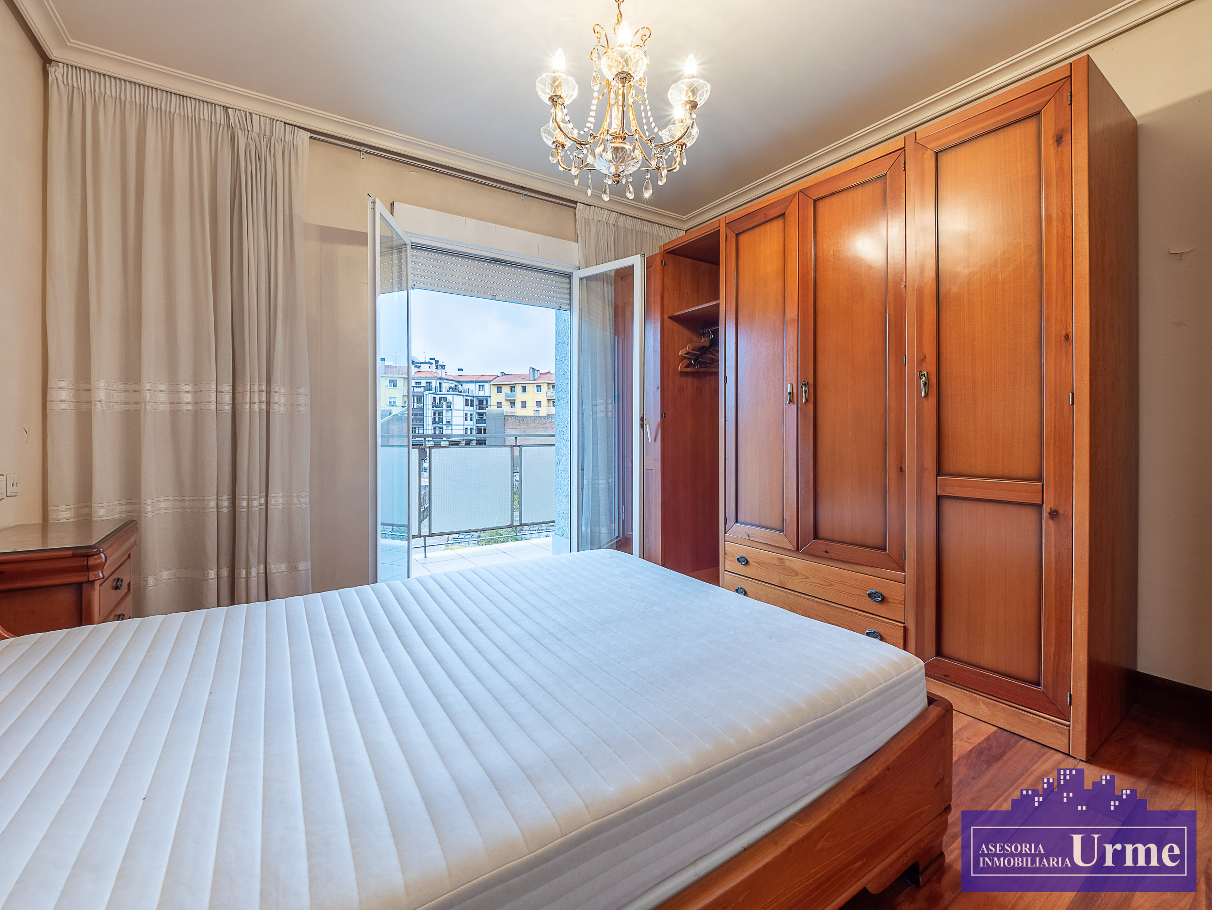 La comodidad de vivir en el centro! 90m2 + balcón, 3 habitaciones, salon, cocina, baño completo mas aseo con lavabo. Informate! La comodidad de vivir en el centro! 90m2 + balcón, 3 habitaciones, salon, cocina, baño completo mas aseo con lavabo. Informate!