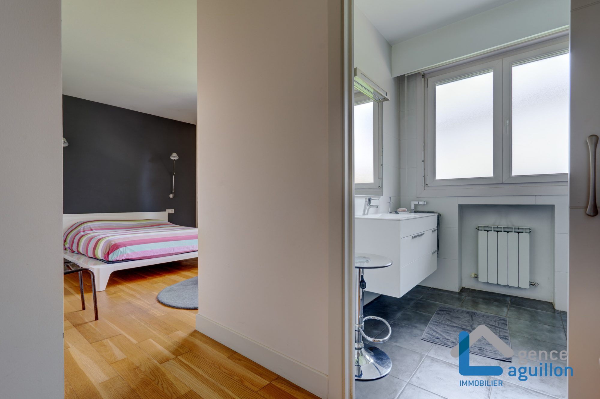 IMPRESIONANTES vistas a Fuenterrabia y bahia de Txingudy!Villa individual con piscina climatizada en parcela de 1810m2.Tes sorprendera!!! 