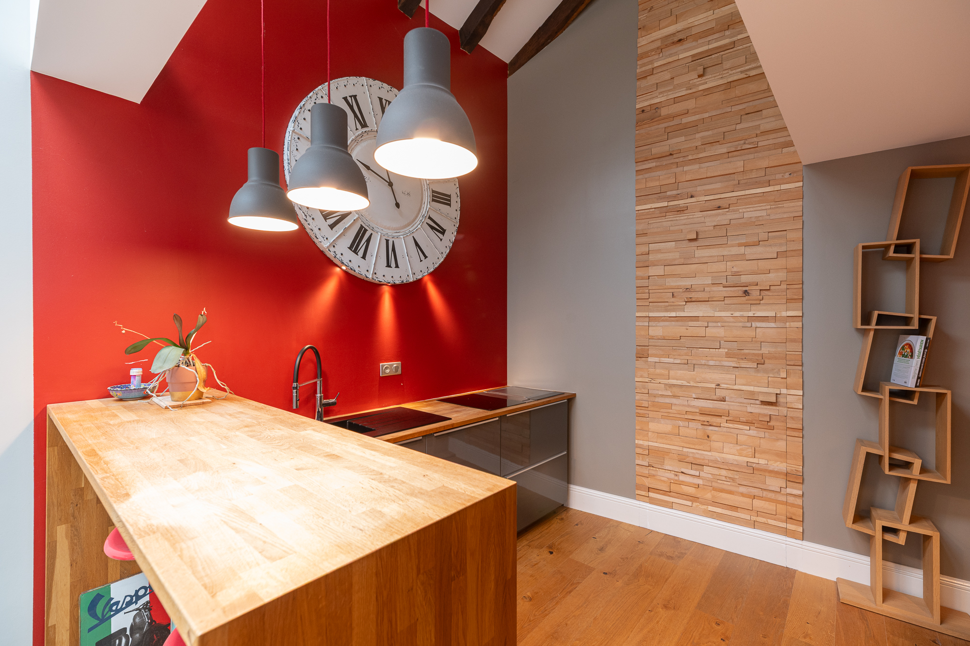 Dúplex frente al puerto de Ciboure en una de las zonas mas autenticas! 150m2 de ensueño!!Producto atípico muy especial.