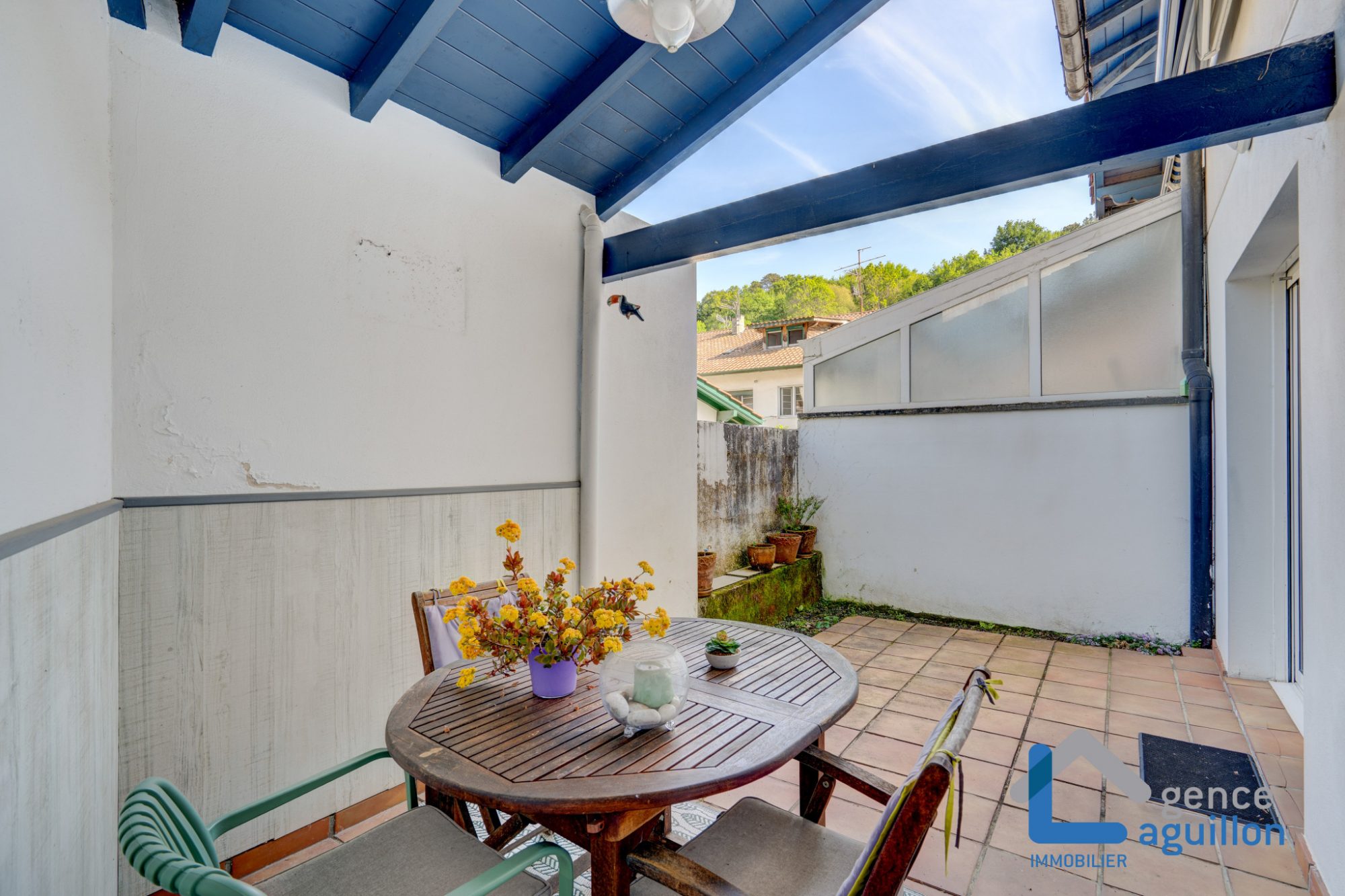 En Behobie, villita con terraza, garaje y parking.2 habitaciones, salon, cocina equipada , baño y toilette. Zona tranquila junto a la iglesia y fronton. Muy cerquita frontera! En Behobie, villita con terraza, garaje y parking.2 habitaciones, salon, cocina equipada , baño y toilette. Zona tranquila junto a la iglesia y fronton. Muy cerquita frontera!