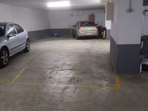 Zona Belaskoenea, calle Arturo Campion, se vende plaza de parking para coche pequeño. Infórmate en nuestras oficinas de Paseo de Colon 27, junto a la heladería Yon Gallardo inmobiliaria Urme. Zona Belaskoenea, calle Arturo Campion, se vende plaza de parking para coche pequeño. Infórmate en nuestras oficinas de Paseo de Colon 27, junto a la heladería Yon Gallardo inmobiliaria Urme.