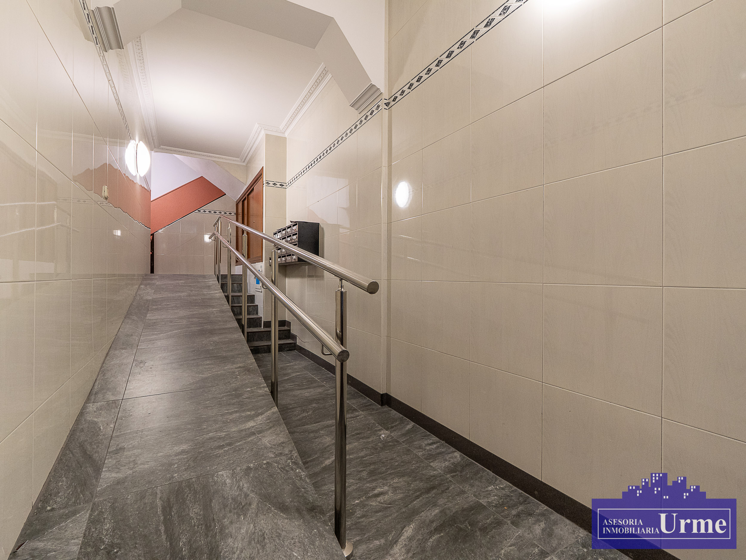 La comodidad de vivir en el centro! 90m2 + balcón, 3 habitaciones, salon, cocina, baño completo mas aseo con lavabo. Informate! La comodidad de vivir en el centro! 90m2 + balcón, 3 habitaciones, salon, cocina, baño completo mas aseo con lavabo. Informate!
