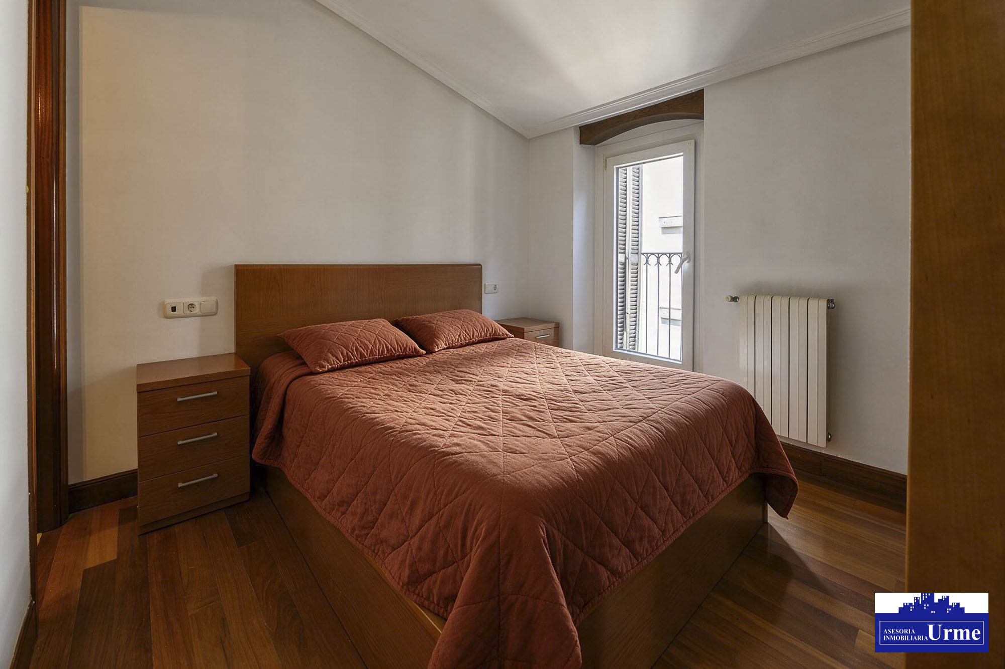 En Paseo Colon, ubicado en una 4º y ultima planta, con ascensor,75m2 utiles, cocina equipada, 2 habitaciones, dos baños, salon majo con 3 balcones. Impecable!!Para entrar a vivir!!! En Paseo Colon, ubicado en una 4º y ultima planta, con ascensor,75m2 utiles, cocina equipada, 2 habitaciones, dos baños, salon majo con 3 balcones. Impecable!!Para entrar a vivir!!!