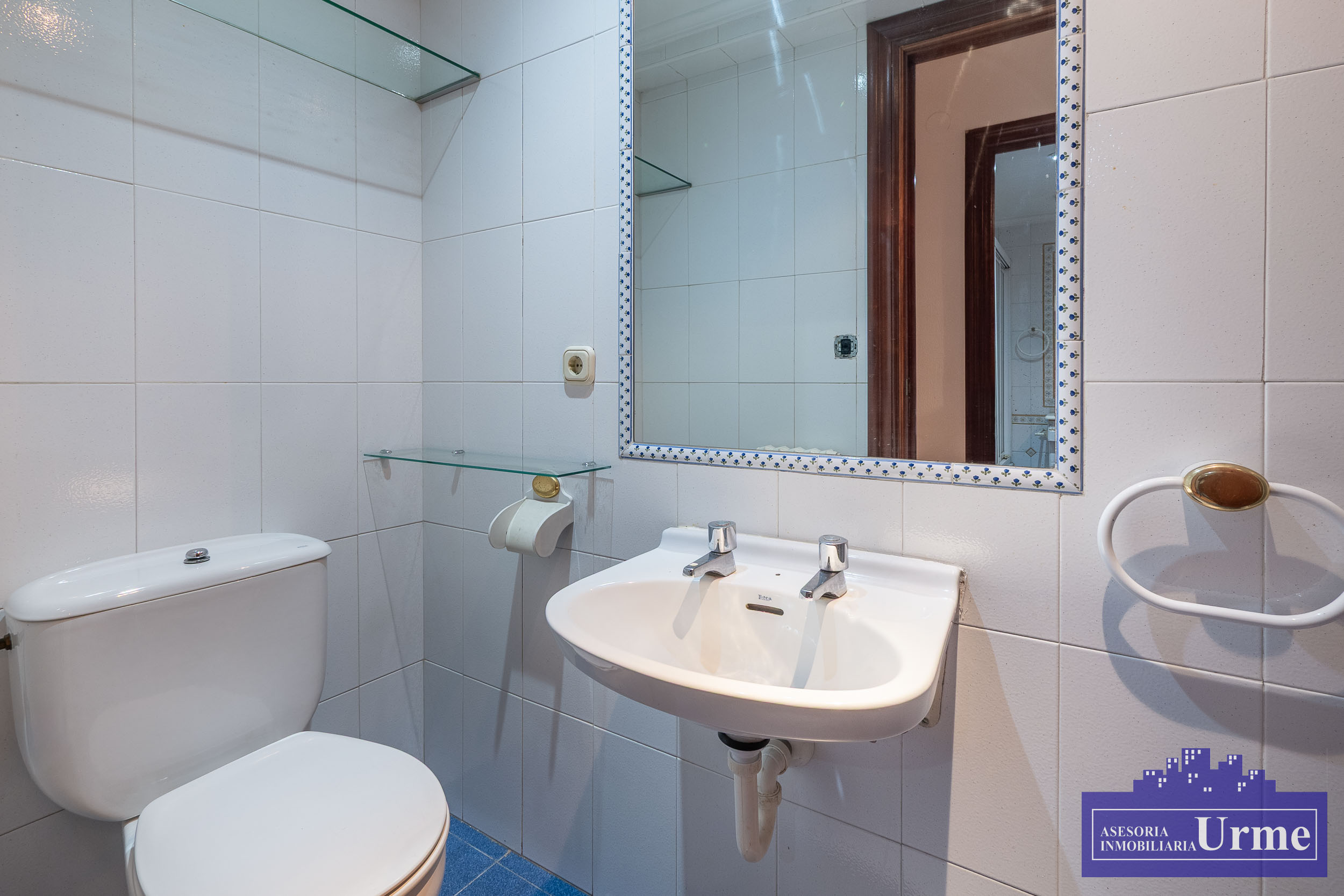 Zona Anzaran, ultima planta, vivienda de 90m2 útiles con terraza, exterior, 3 habitaciones, 2 baños, salón majo cuadrado, cocina equipada. Infórmate!!!!