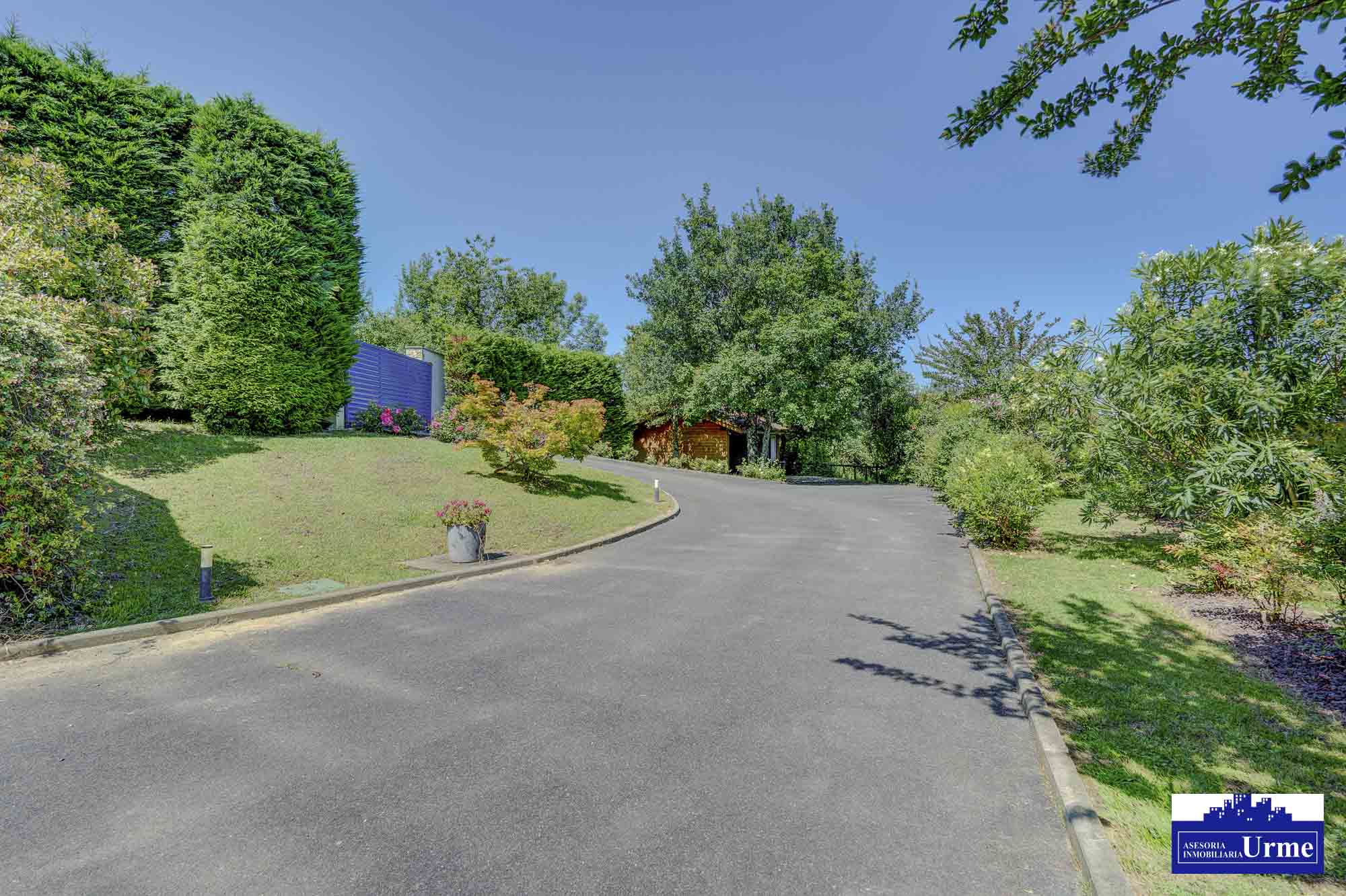 En Urrugne Espectacular villa individual con piscina climatizada y vistas panorámicas a las montañas. A pocos minutos de la frontera.Un sueño hecho realidad! En Urrugne Espectacular villa individual con piscina climatizada y vistas panorámicas a las montañas. A pocos minutos de la frontera.Un sueño hecho realidad!