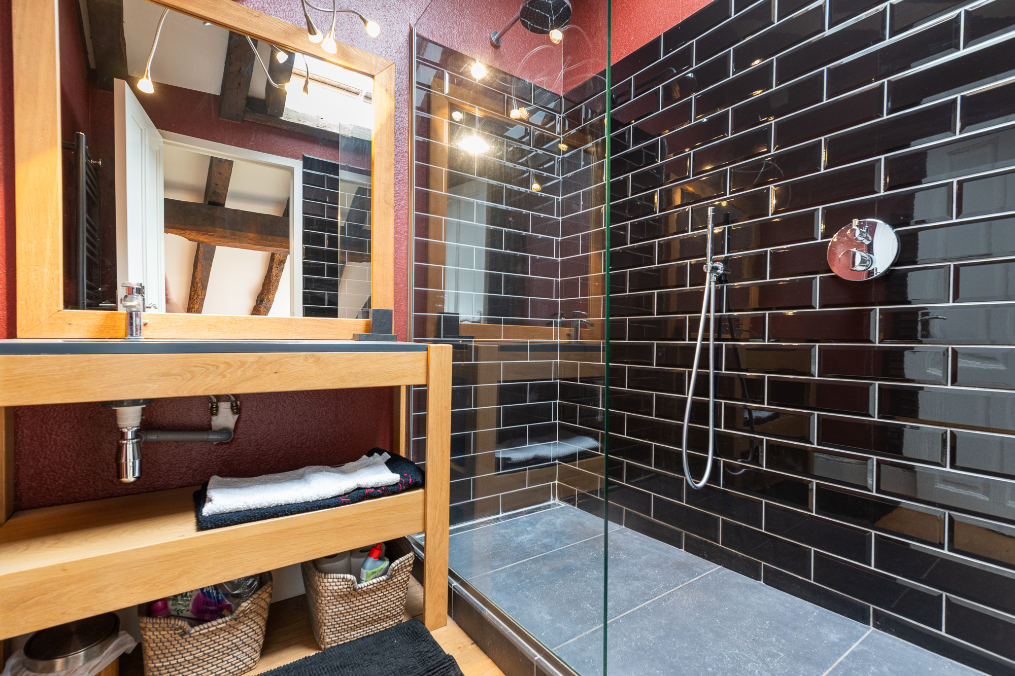 Dúplex frente al puerto de Ciboure en una de las zonas mas autenticas! 150m2 de ensueño!!Producto atípico muy especial.