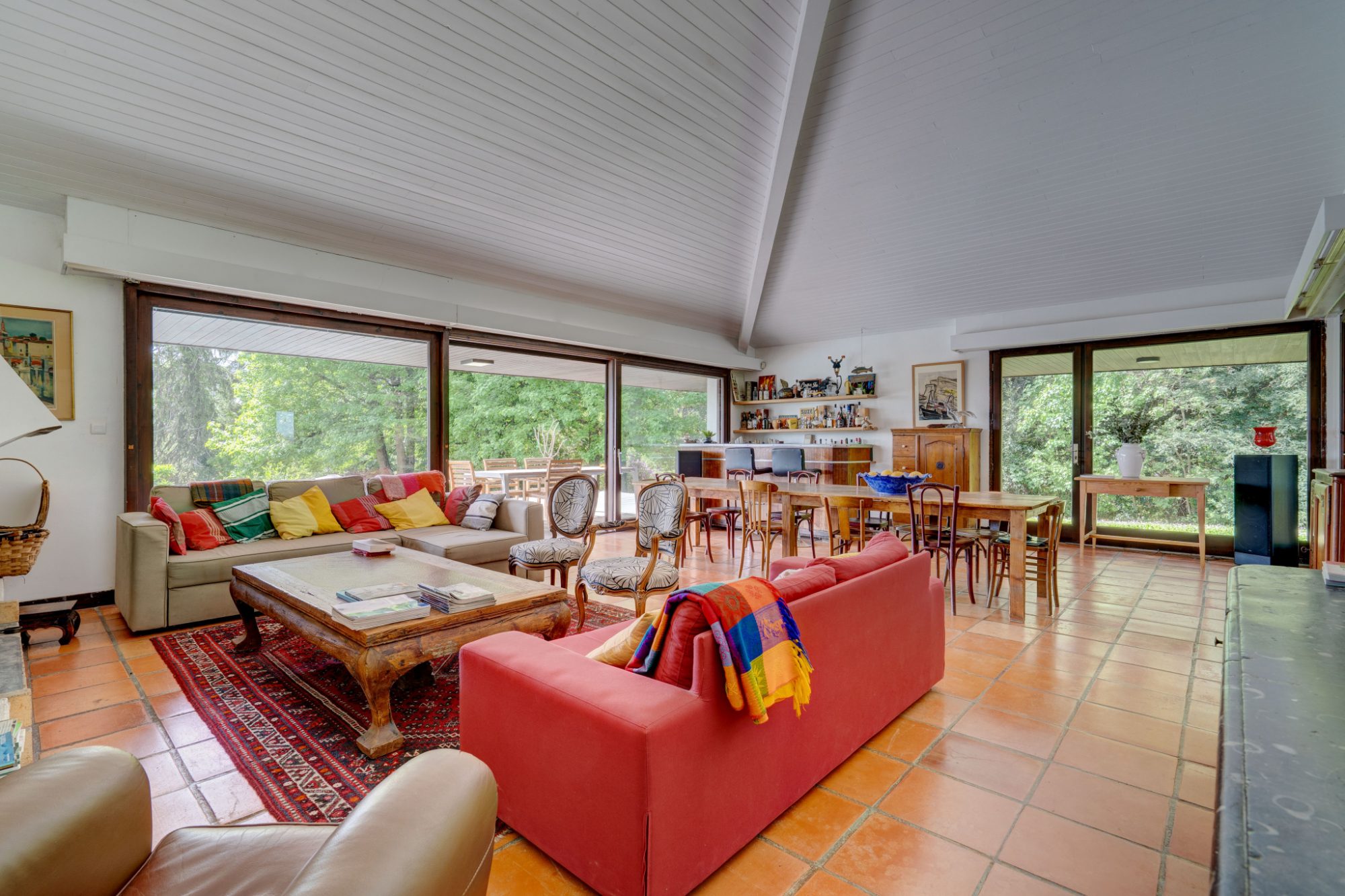 En Urrugne, entorno natural. IMPRESIONANTE villa individual CON PISCINA CLIMATIZADA!!10mil m2 de terreno arbolado y llano. Vistas fantasticas a Larun!!