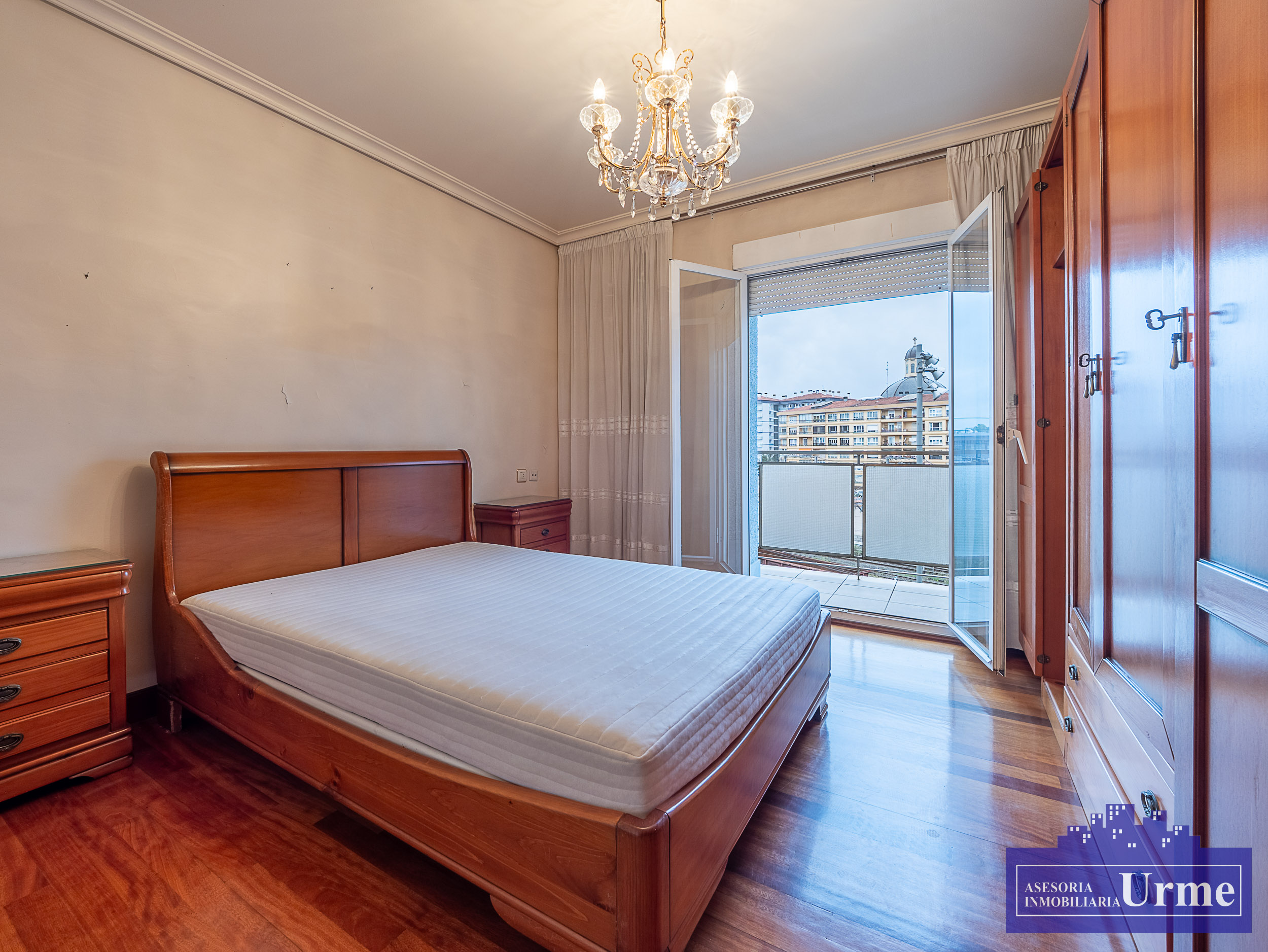 La comodidad de vivir en el centro! 90m2 + balcón, 3 habitaciones, salon, cocina, baño completo mas aseo con lavabo. Informate! La comodidad de vivir en el centro! 90m2 + balcón, 3 habitaciones, salon, cocina, baño completo mas aseo con lavabo. Informate!
