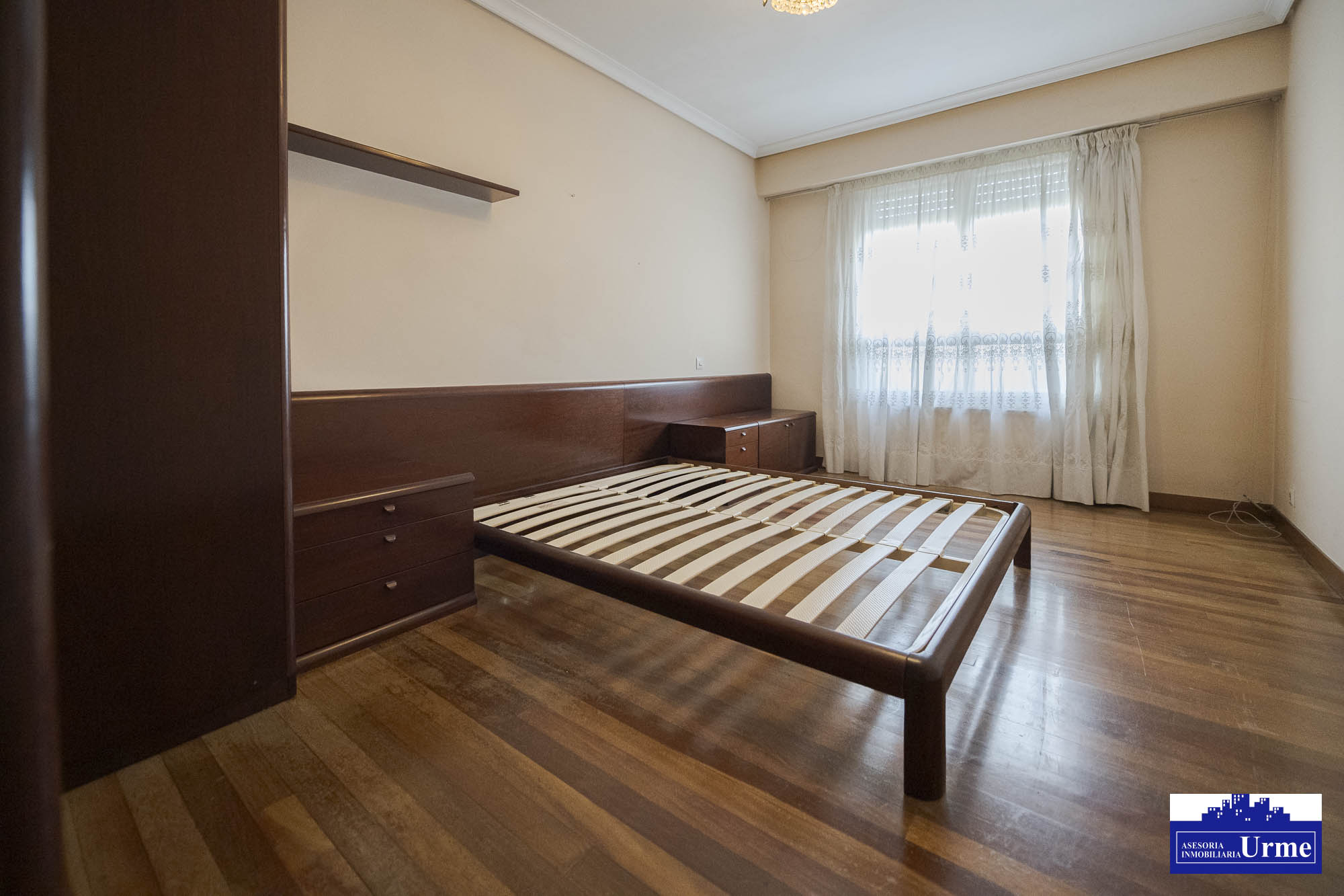 En Behobia vivienda amplia de 102m2 utiles, ubicada en una 2º planta con ascensor.3 Habitaciones, 2 baños, salon de 25m2, cocina equipada, balcon cerrado. Informate!! En Behobia vivienda amplia de 102m2 utiles, ubicada en una 2º planta con ascensor.3 Habitaciones, 2 baños, salon de 25m2, cocina equipada, balcon cerrado. Informate!!