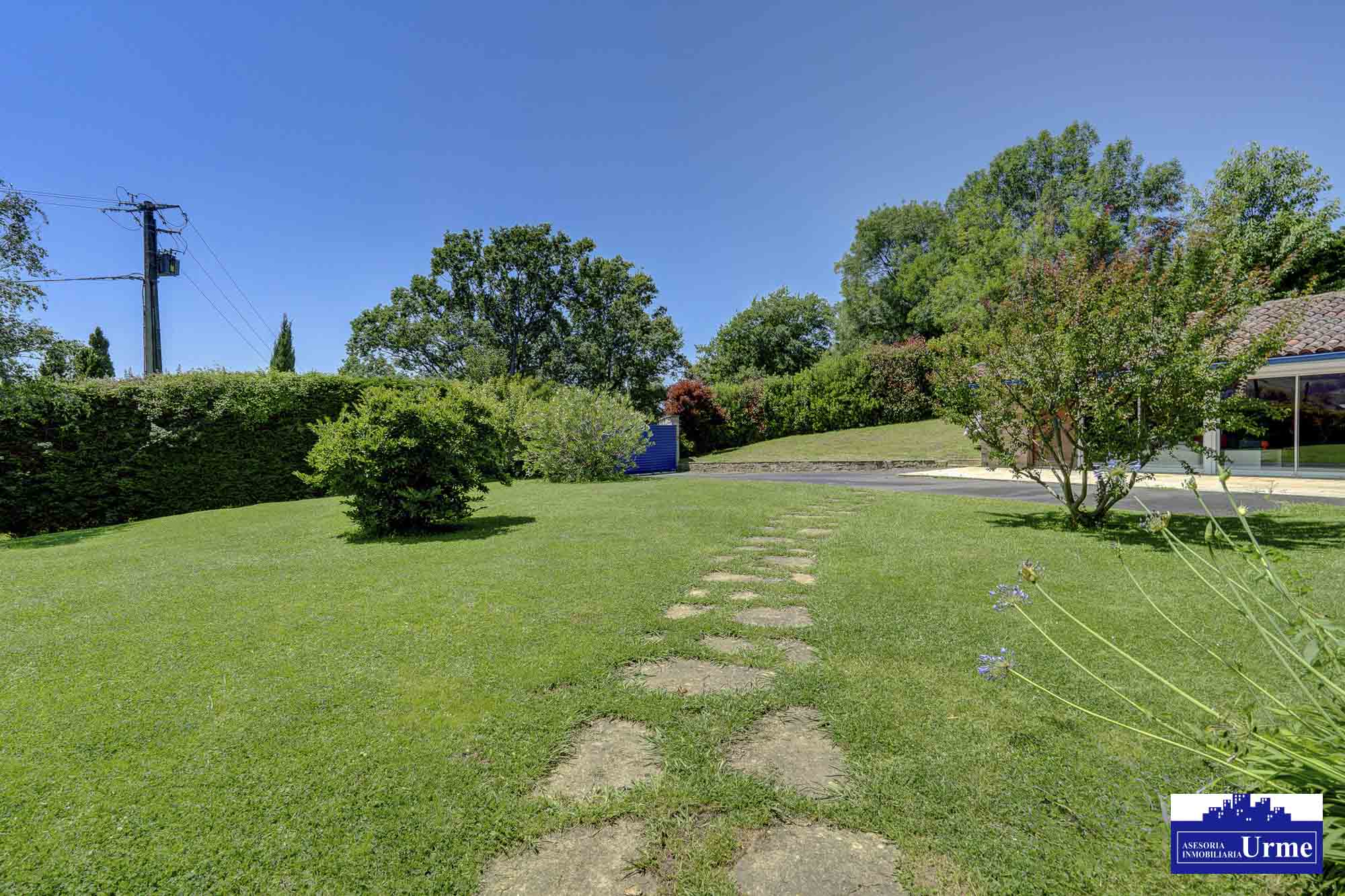 En Urrugne Espectacular villa individual con piscina climatizada y vistas panorámicas a las montañas. A pocos minutos de la frontera.Un sueño hecho realidad! En Urrugne Espectacular villa individual con piscina climatizada y vistas panorámicas a las montañas. A pocos minutos de la frontera.Un sueño hecho realidad!