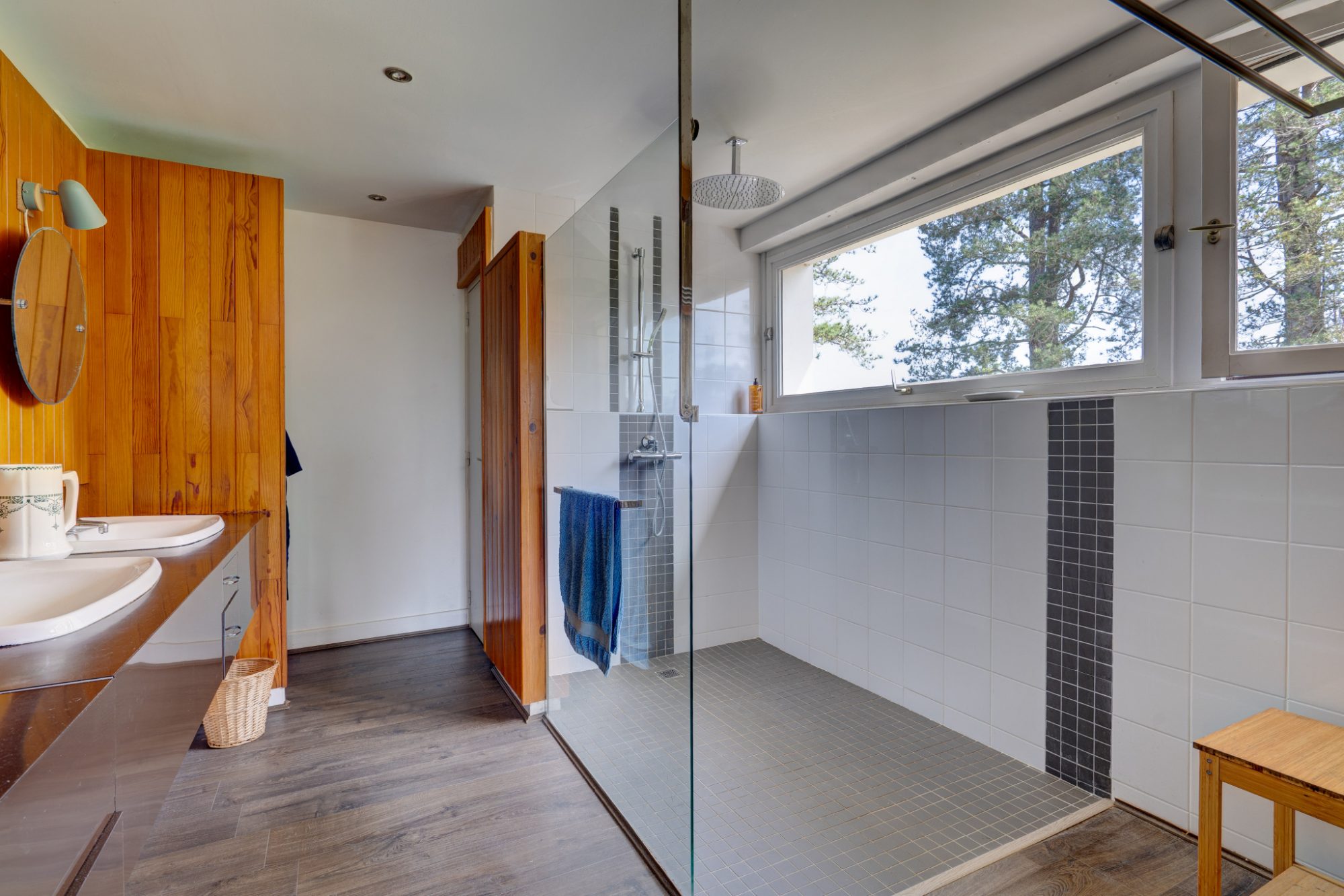 En Urrugne, entorno natural. IMPRESIONANTE villa individual CON PISCINA CLIMATIZADA!!10mil m2 de terreno arbolado y llano. Vistas fantasticas a Larun!!