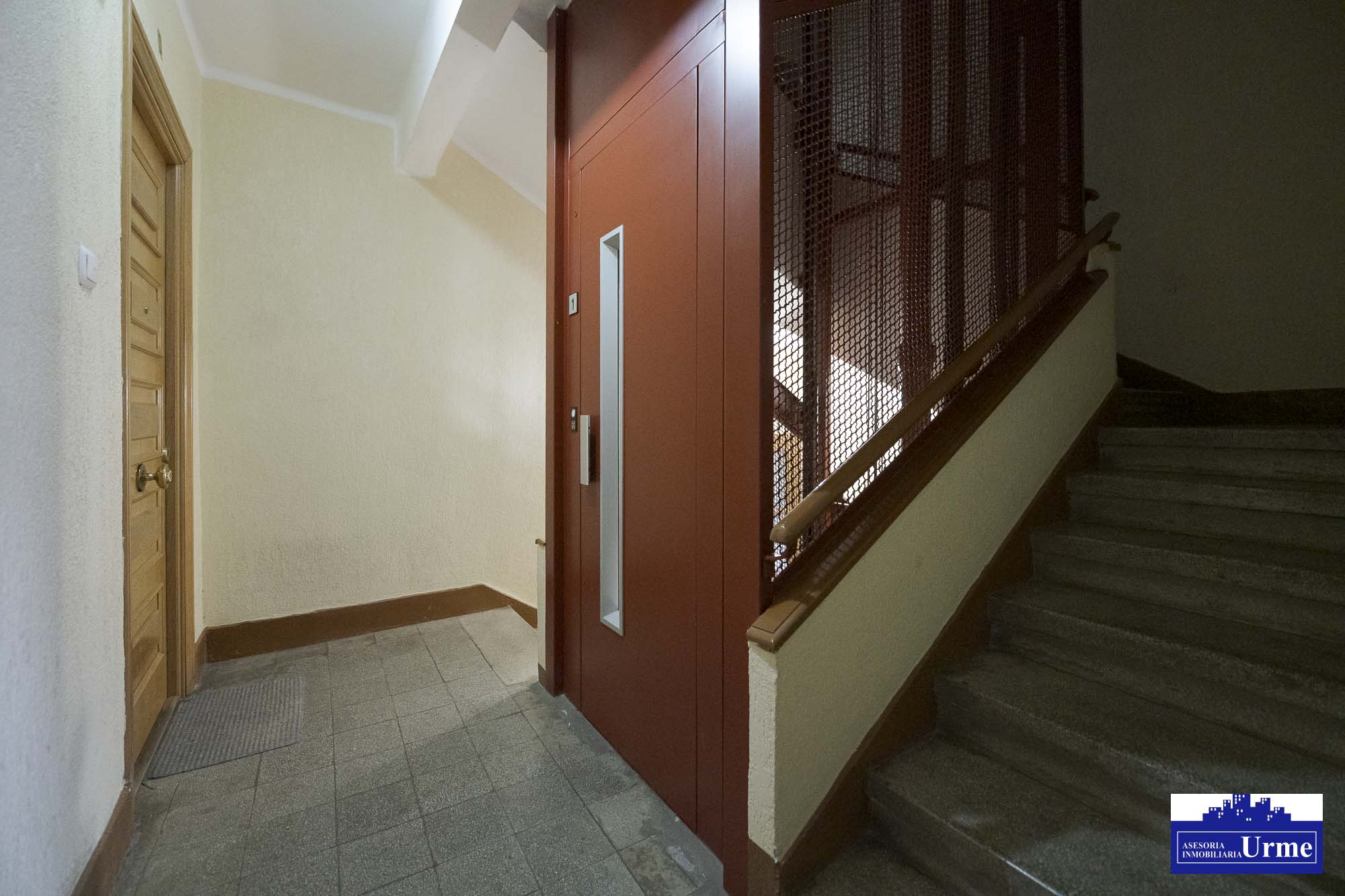 Vivienda centrica con Vistas despejadas y junto al ayuntamiento.78m2, 3 habitaciones, salon cocina, baño + aseo independiente. Informate. Vivienda centrica con Vistas despejadas y junto al ayuntamiento.78m2, 3 habitaciones, salon cocina, baño + aseo independiente. Informate.