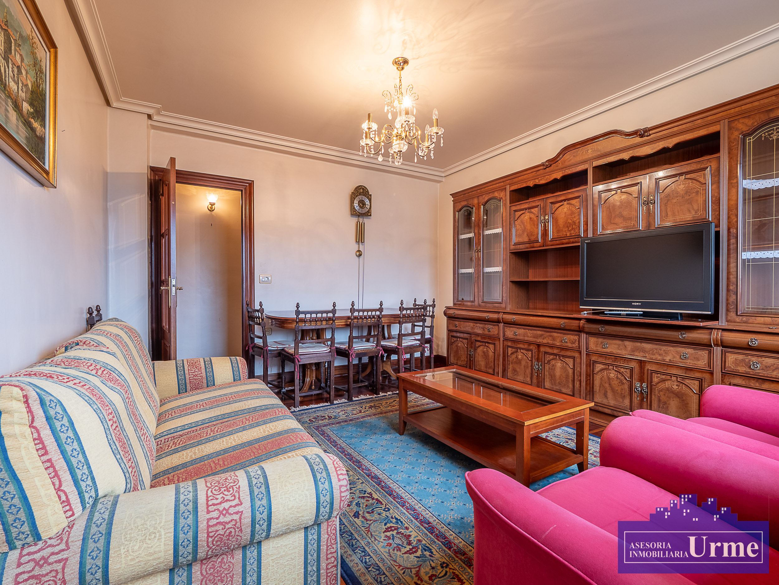 La comodidad de vivir en el centro! 90m2 + balcón, 3 habitaciones, salon, cocina, baño completo mas aseo con lavabo. Informate! La comodidad de vivir en el centro! 90m2 + balcón, 3 habitaciones, salon, cocina, baño completo mas aseo con lavabo. Informate!