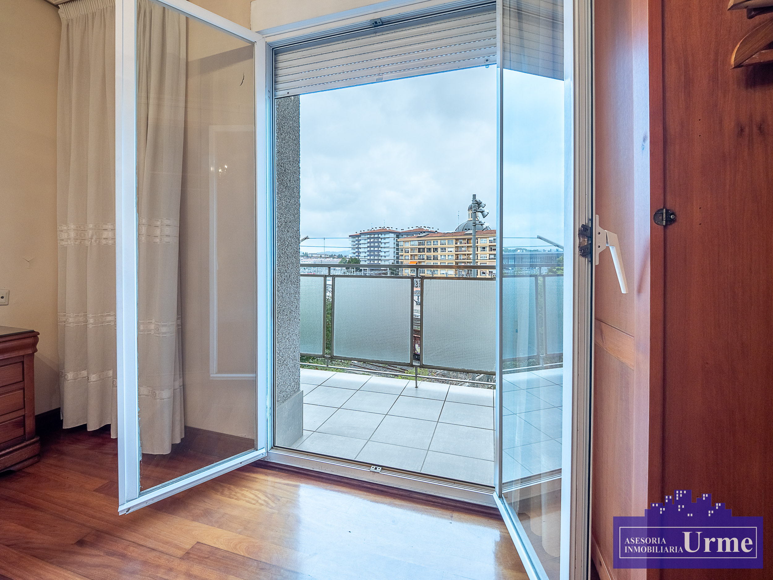 La comodidad de vivir en el centro! 90m2 + balcón, 3 habitaciones, salon, cocina, baño completo mas aseo con lavabo. Informate! La comodidad de vivir en el centro! 90m2 + balcón, 3 habitaciones, salon, cocina, baño completo mas aseo con lavabo. Informate!