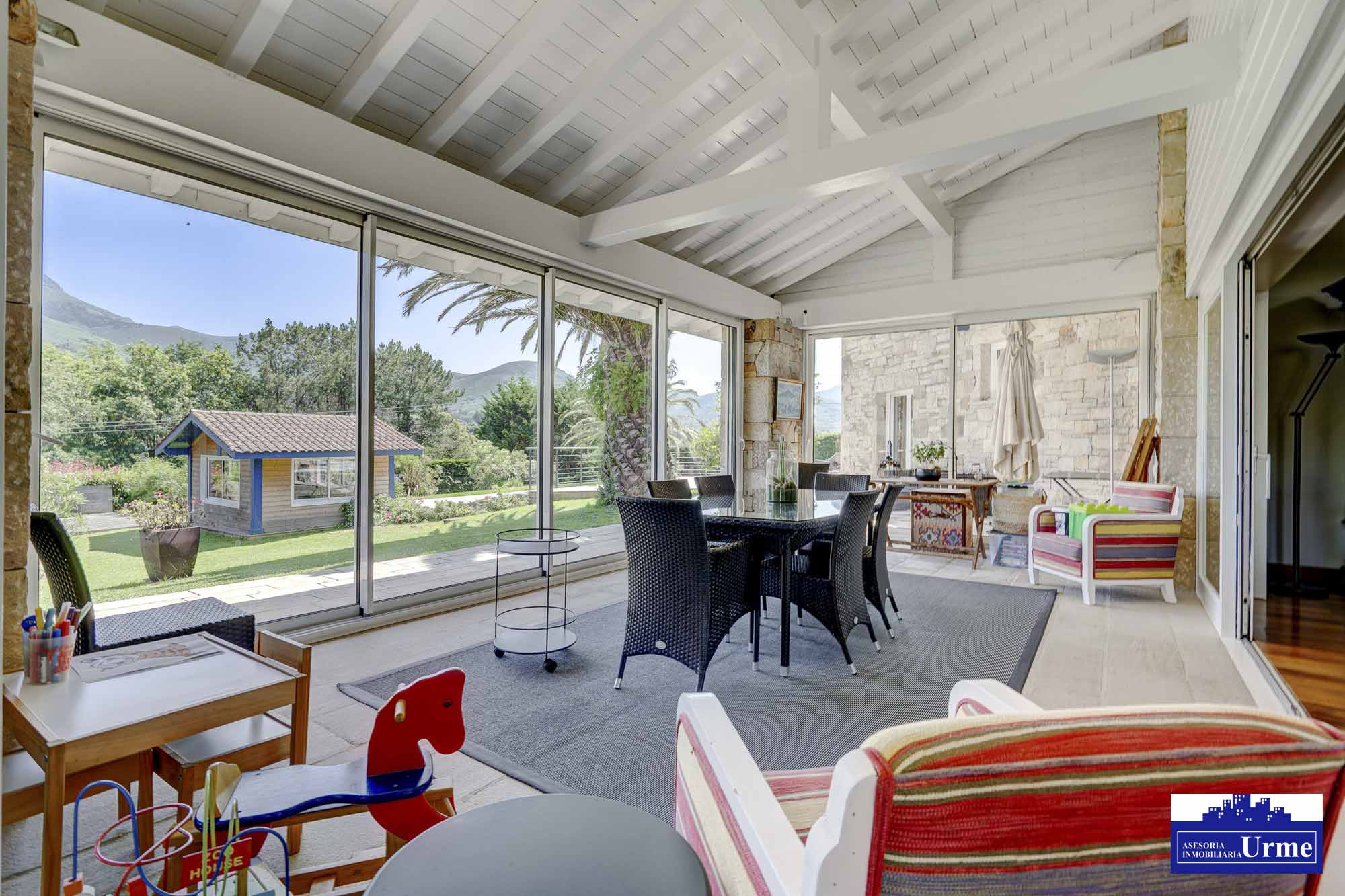 En Urrugne Espectacular villa individual con piscina climatizada y vistas panorámicas a las montañas. A pocos minutos de la frontera.Un sueño hecho realidad! En Urrugne Espectacular villa individual con piscina climatizada y vistas panorámicas a las montañas. A pocos minutos de la frontera.Un sueño hecho realidad!