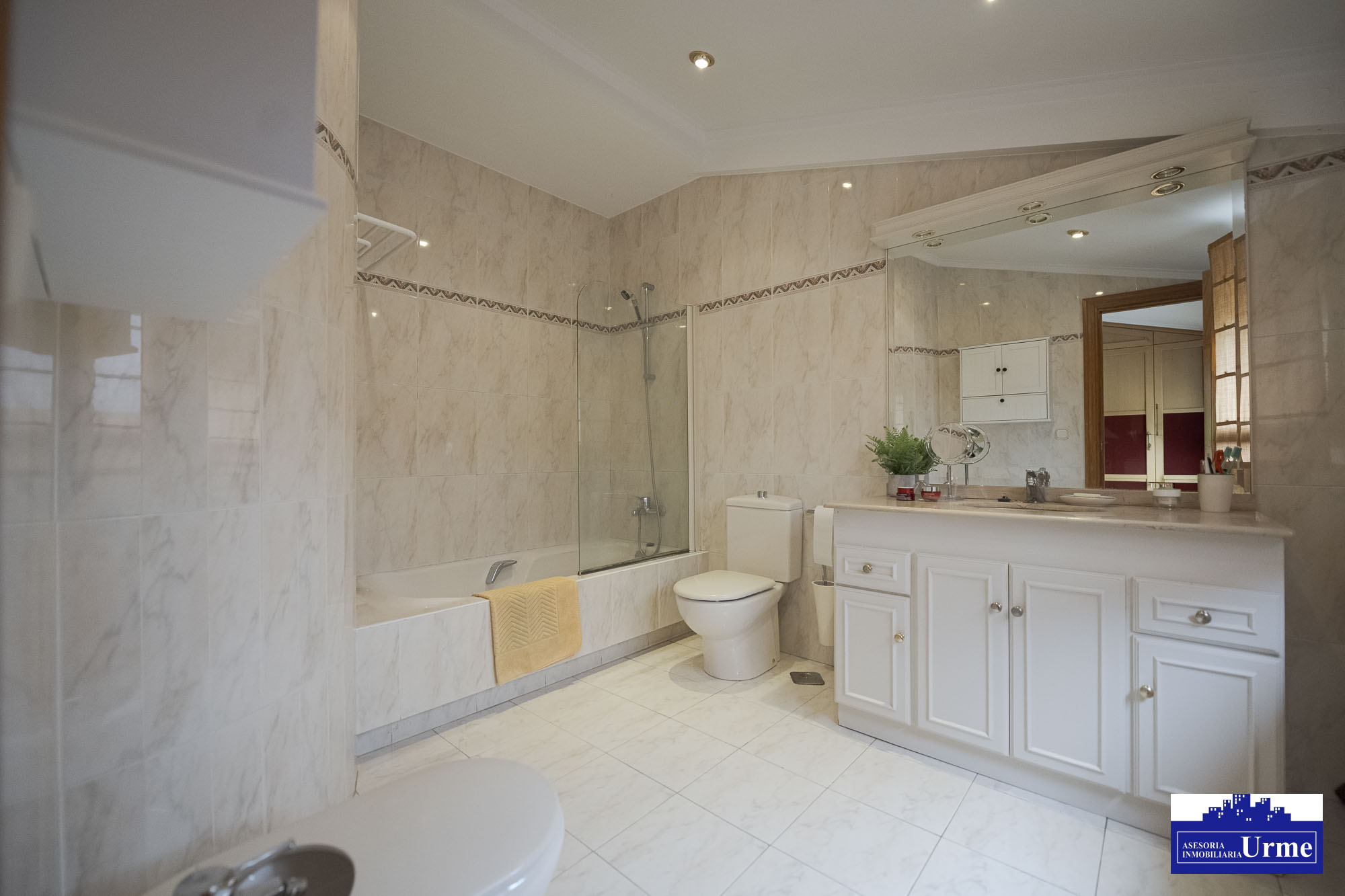 Duplex en Puiana, 116m2 utiles. Tres terrazas estupendas!! salon majo, cocina equipada y dos baños.Tu zona ideal para vivir!!Informate