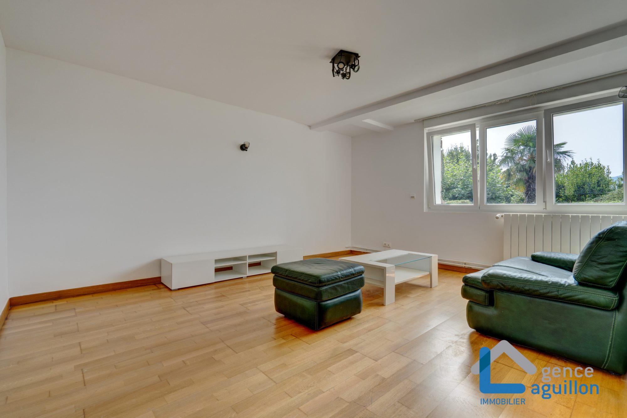 IMPRESIONANTES vistas a Fuenterrabia y bahia de Txingudy!Villa individual con piscina climatizada en parcela de 1810m2.Tes sorprendera!!! 