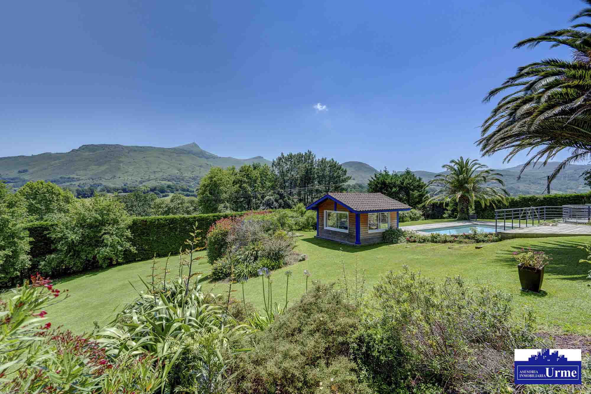 En Urrugne Espectacular villa individual con piscina climatizada y vistas panorámicas a las montañas. A pocos minutos de la frontera.Un sueño hecho realidad! En Urrugne Espectacular villa individual con piscina climatizada y vistas panorámicas a las montañas. A pocos minutos de la frontera.Un sueño hecho realidad!