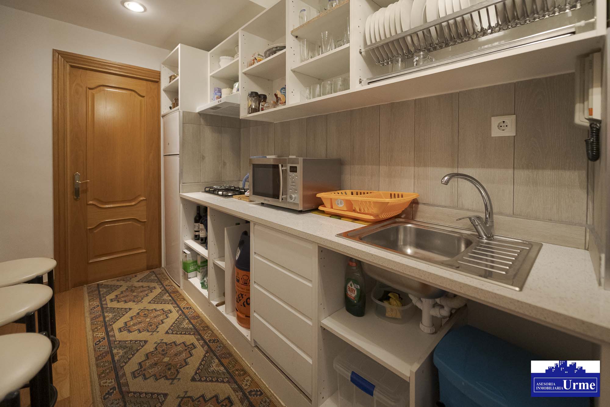 Próxima al ayuntamiento de Irún, villa individual en parcela de 700m2.Dos plantas de 90m2, jardín balcón garaje, txoko. Infórmate!!!