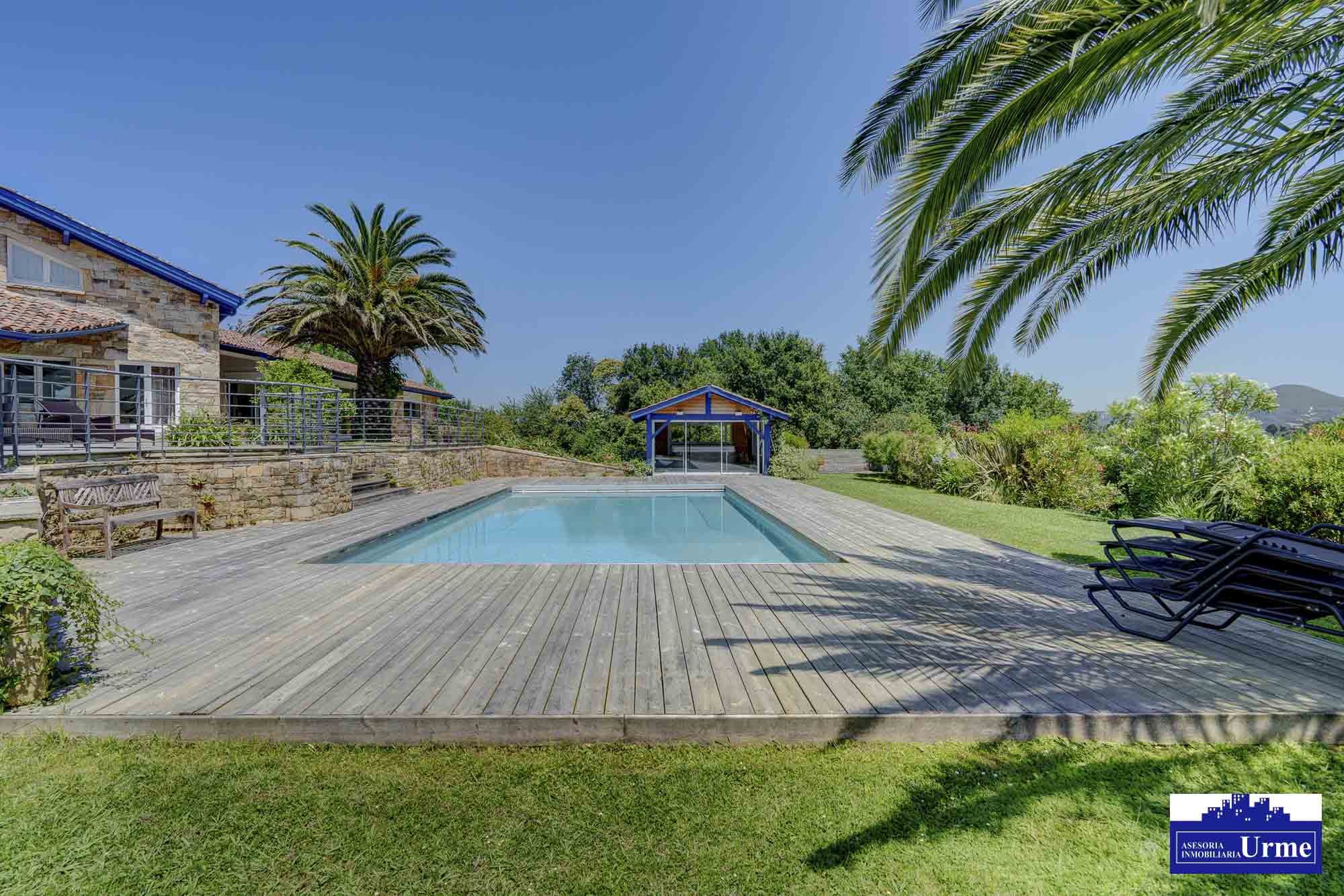 En Urrugne Espectacular villa individual con piscina climatizada y vistas panorámicas a las montañas. A pocos minutos de la frontera.Un sueño hecho realidad! En Urrugne Espectacular villa individual con piscina climatizada y vistas panorámicas a las montañas. A pocos minutos de la frontera.Un sueño hecho realidad!